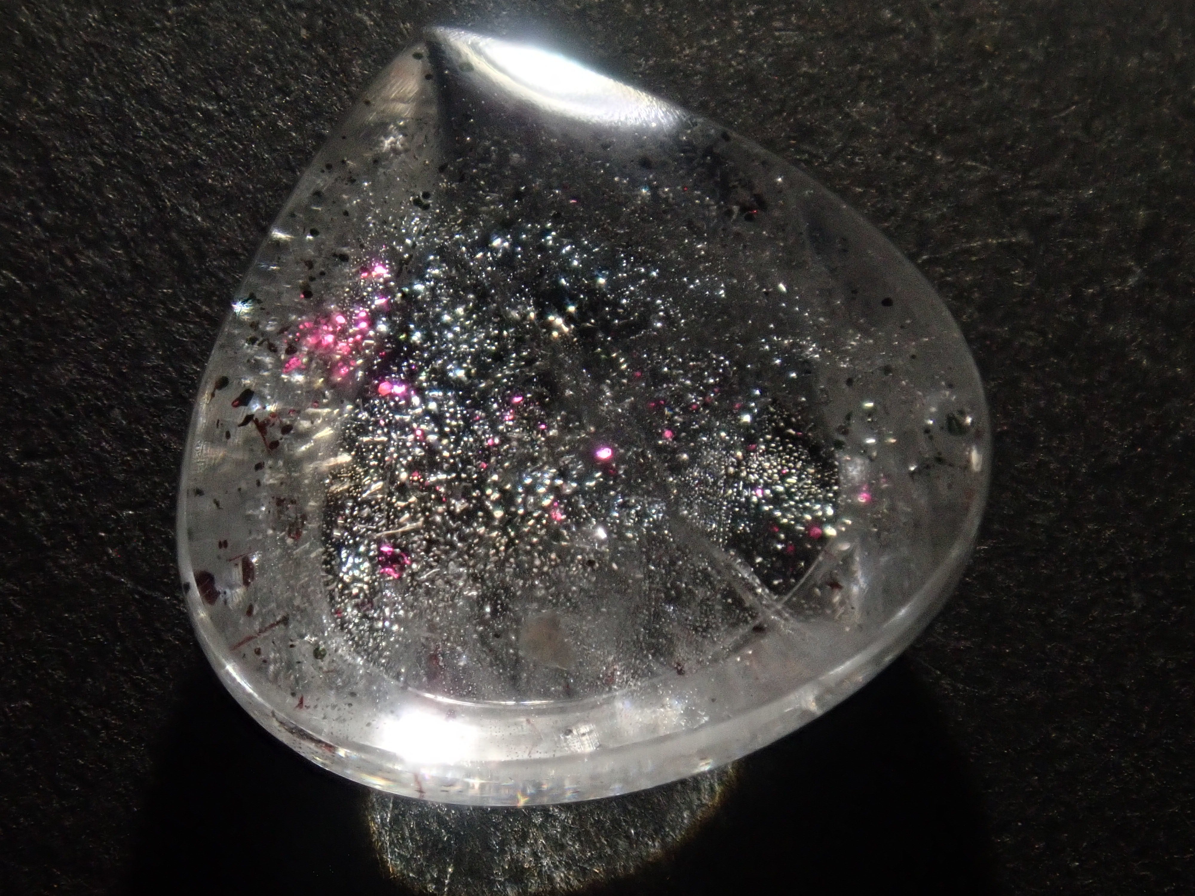 ブラジル産ティンカーベルクォーツ（ピンクファイヤークォーツ