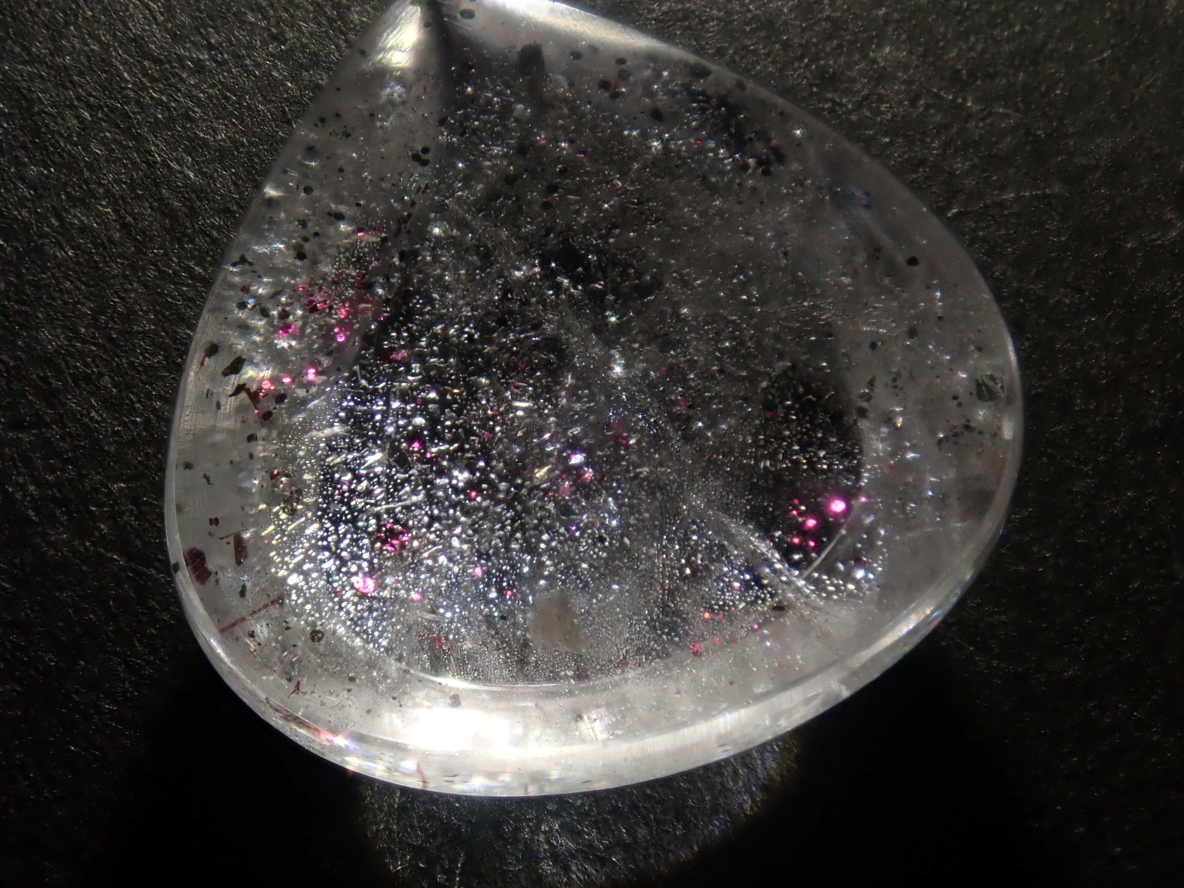 ブラジル産ティンカーベルクォーツ（ピンクファイヤークォーツ