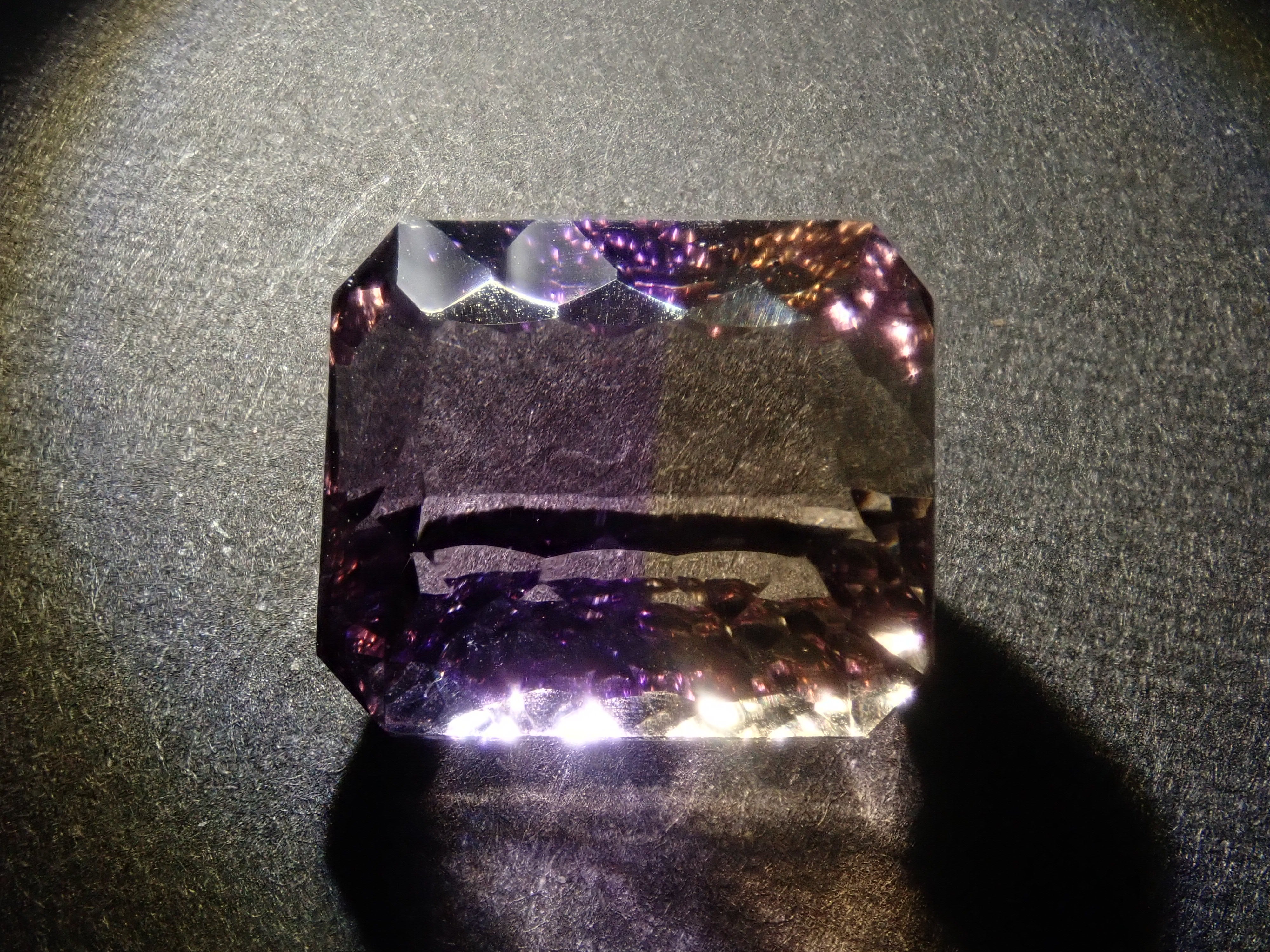 [On sale at 22:00 on 6/20] {Limited to 8 stones} 1 Brazilian ametrine loose stone (concave cut, average 7ct) {Multiple purchase discounts available}