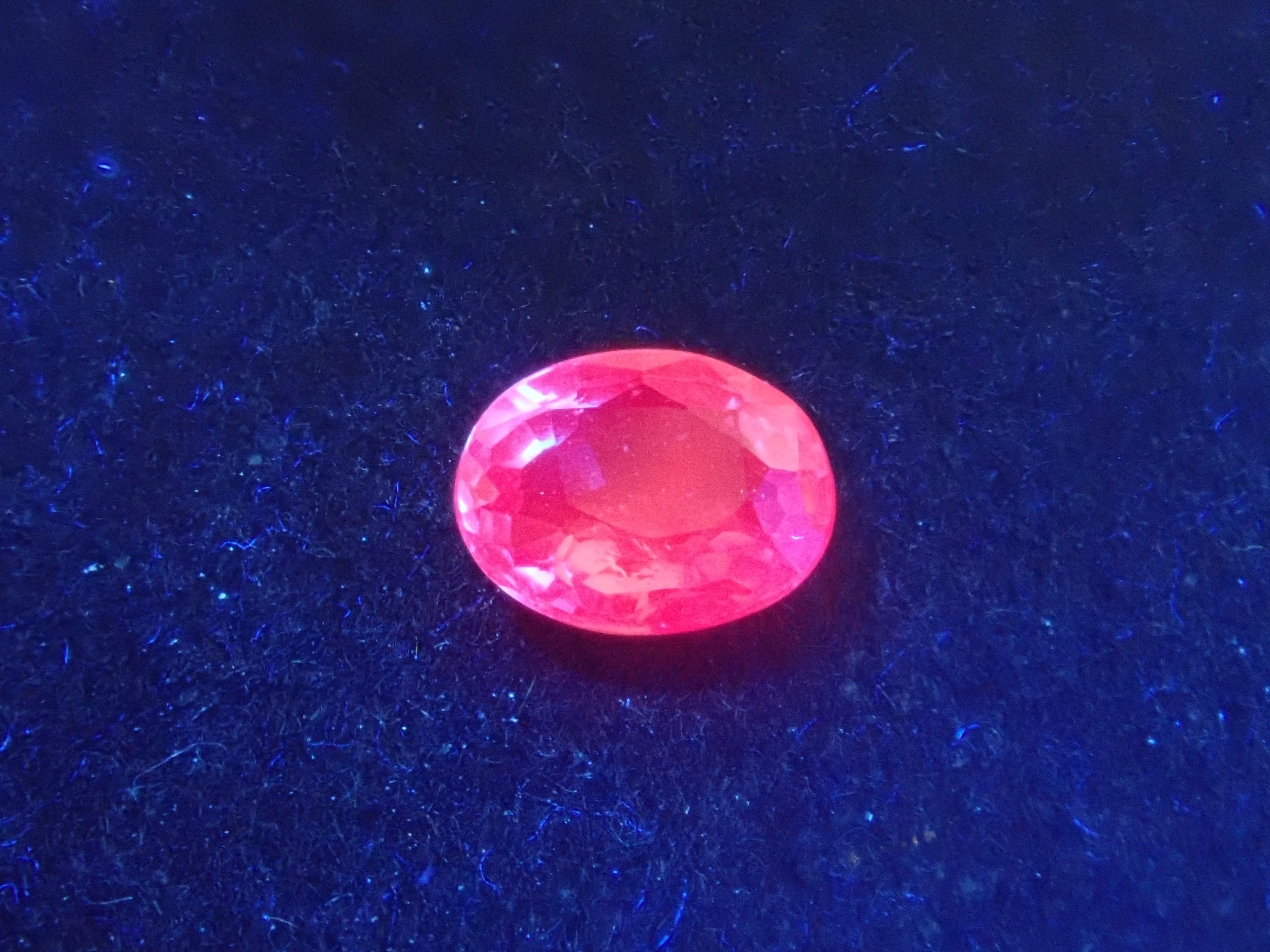 [On sale from 10pm on 8/4] Limited to 7 stones Pink sapphire gacha (Only 1 stone is 0.322ct Padparadscha sapphire with DGL certificate) 1 loose stone [Multiple purchase discounts available]