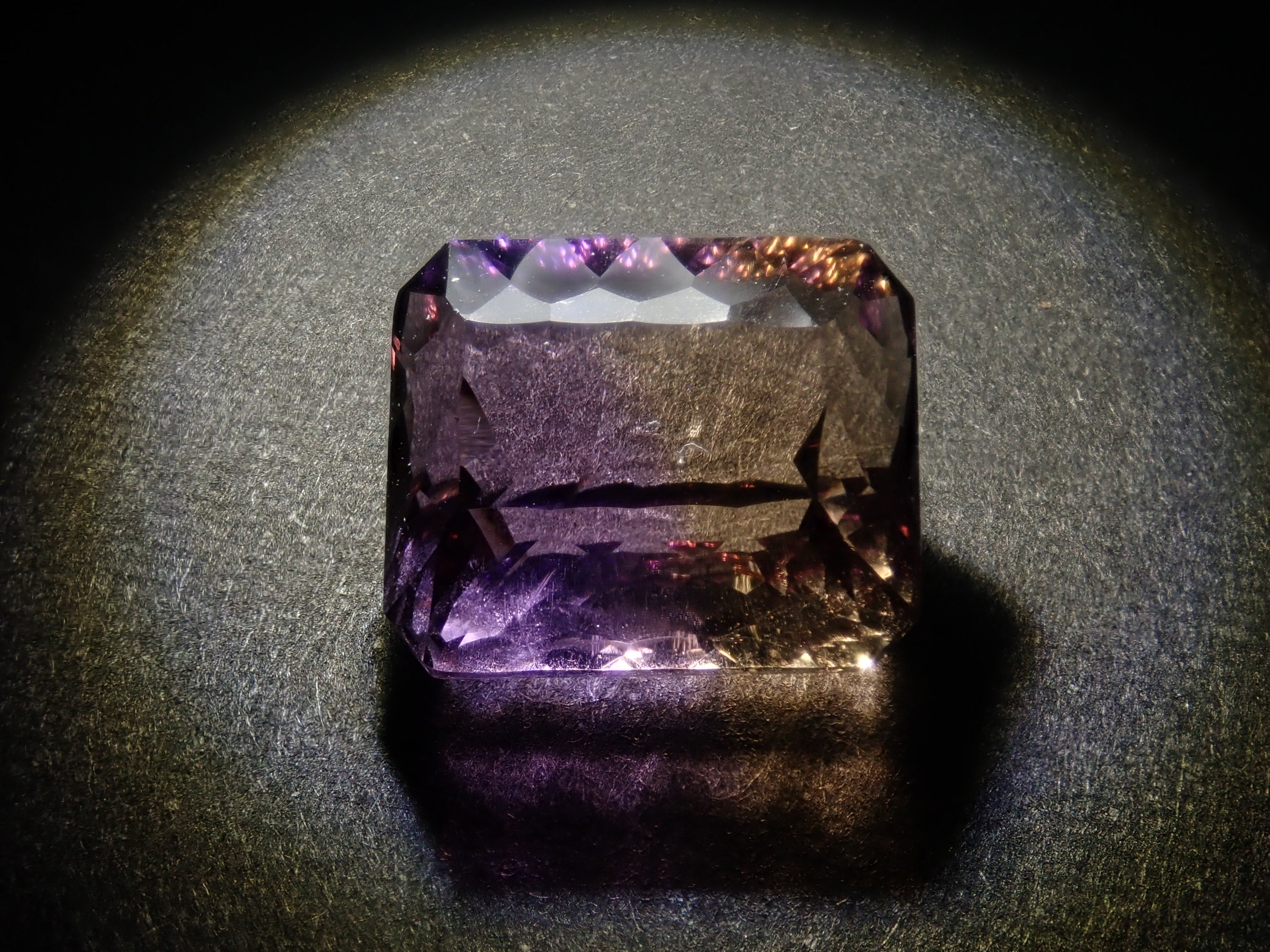 [On sale at 22:00 on 6/20] {Limited to 8 stones} 1 Brazilian ametrine loose stone (concave cut, average 7ct) {Multiple purchase discounts available}