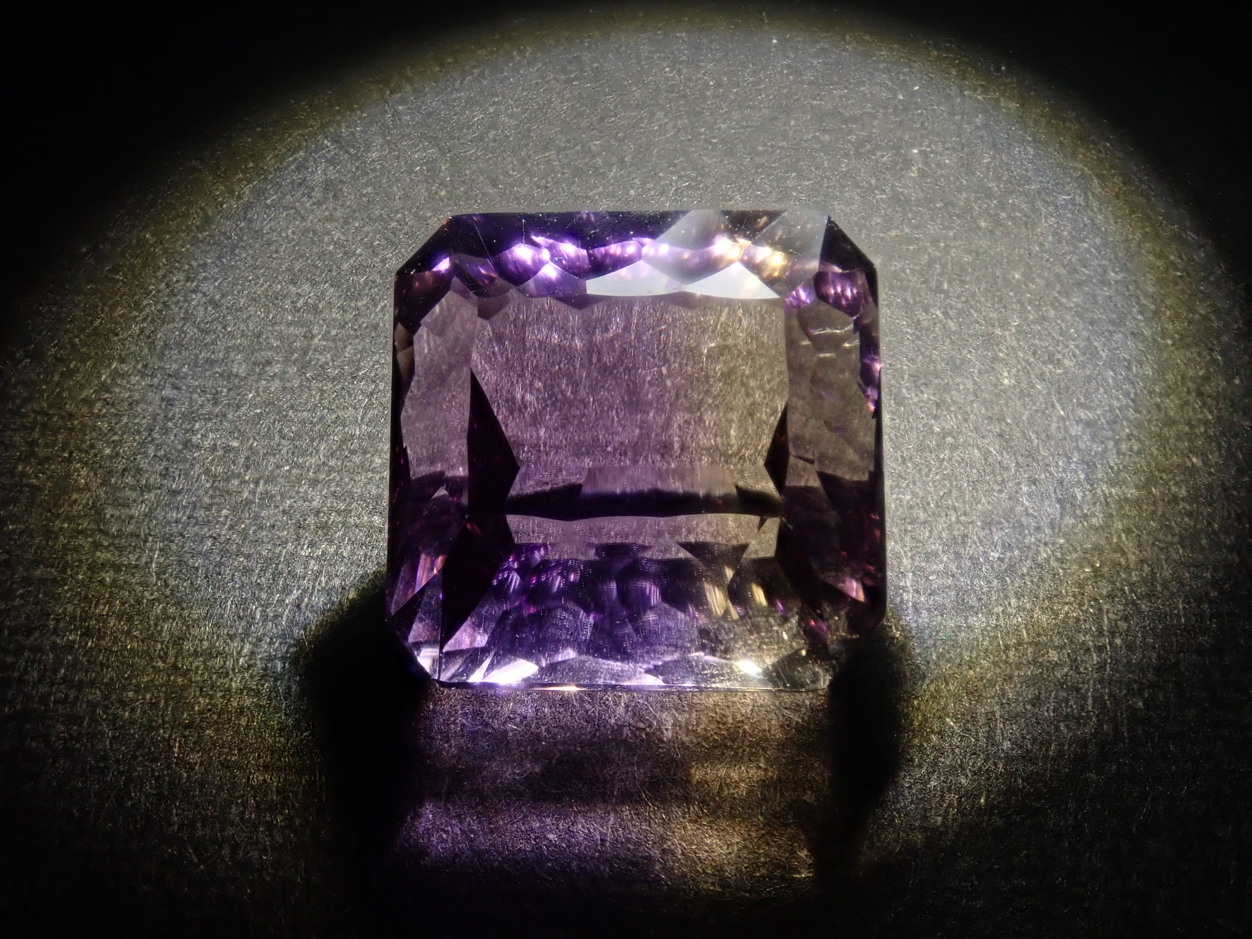[On sale at 22:00 on 6/20] {Limited to 8 stones} 1 Brazilian ametrine loose stone (concave cut, average 7ct) {Multiple purchase discounts available}