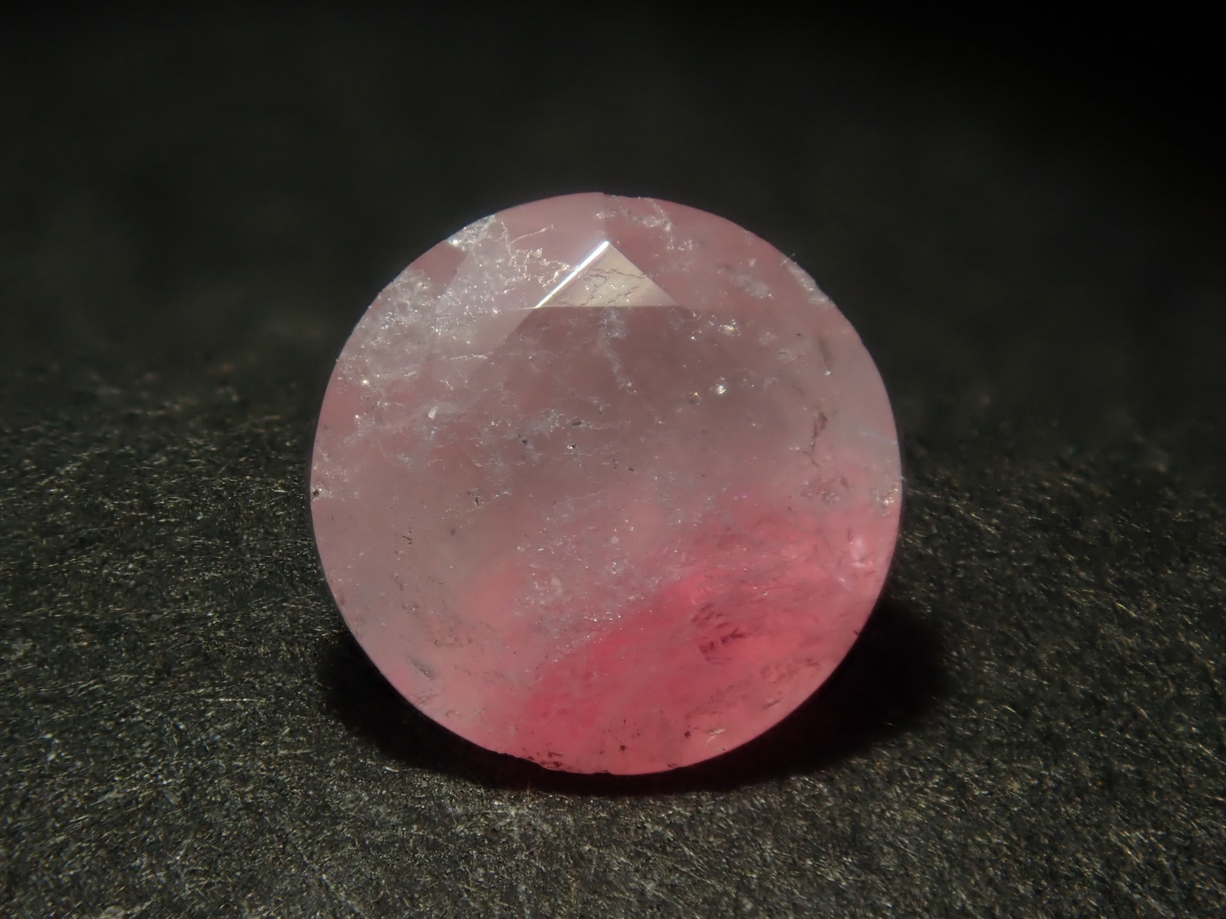 [Available at 10 PM on August 2nd] [Limited to 5 stones] Brazilian Rhodonite in Quartz (Faceted Cut) - 1 stone [Multiple purchase discounts available]