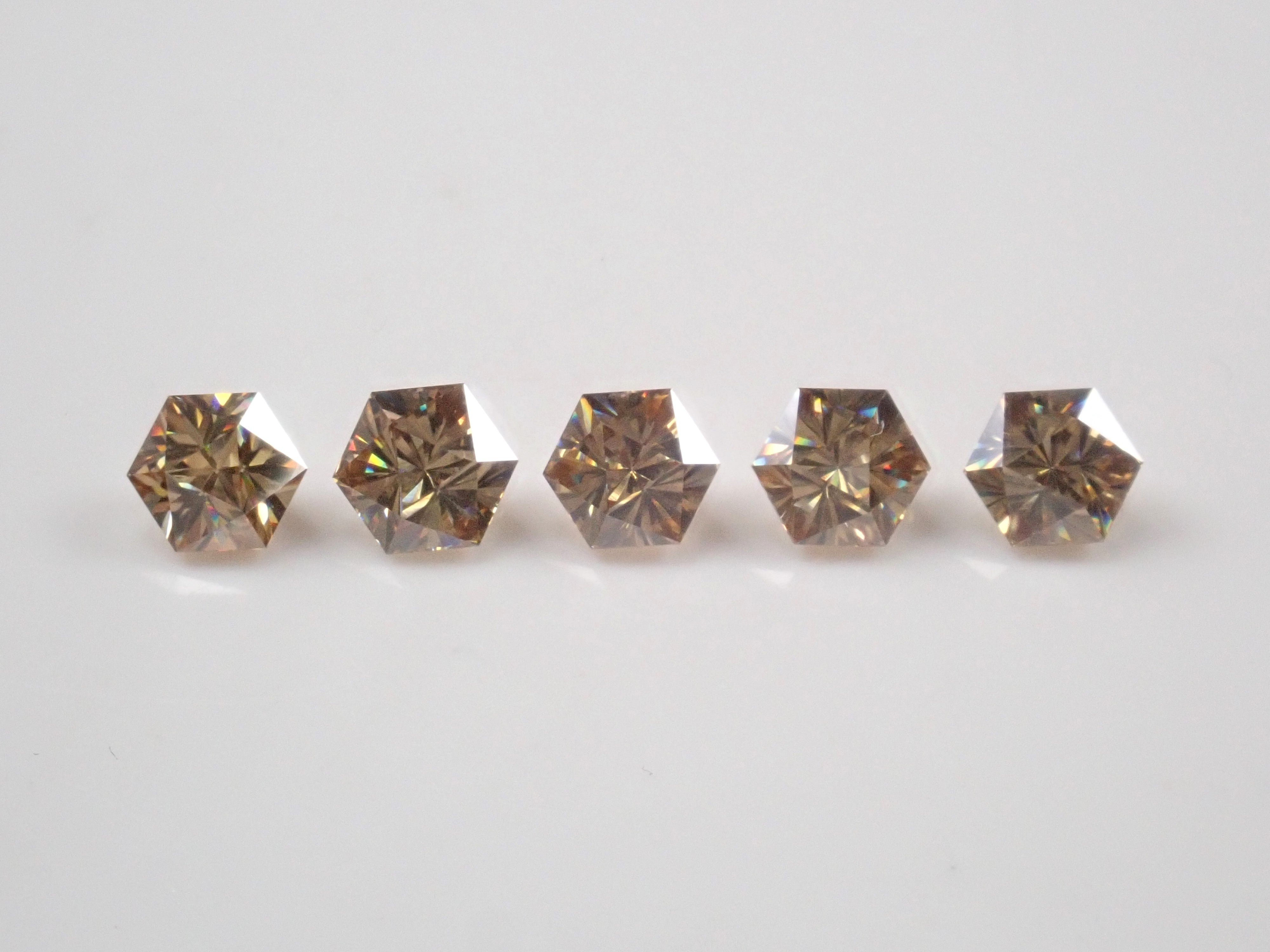 Limited to 5 stones: 1 synthetic moissanite loose stone (Sanjay cut hexagonal, 6mm) Multiple purchase discounts available