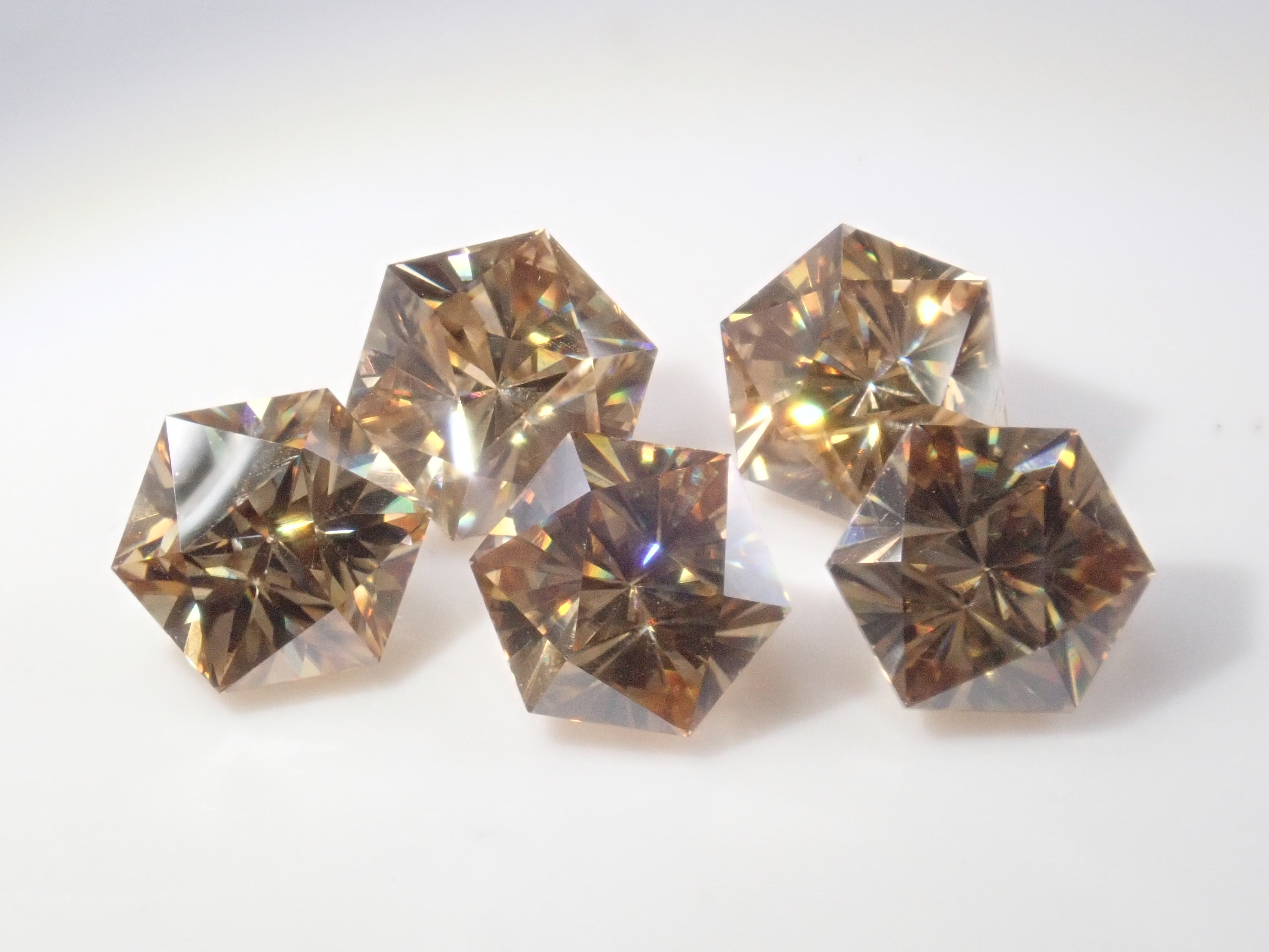 Limited to 5 stones: 1 synthetic moissanite loose stone (Sanjay cut hexagonal, 6mm) Multiple purchase discounts available