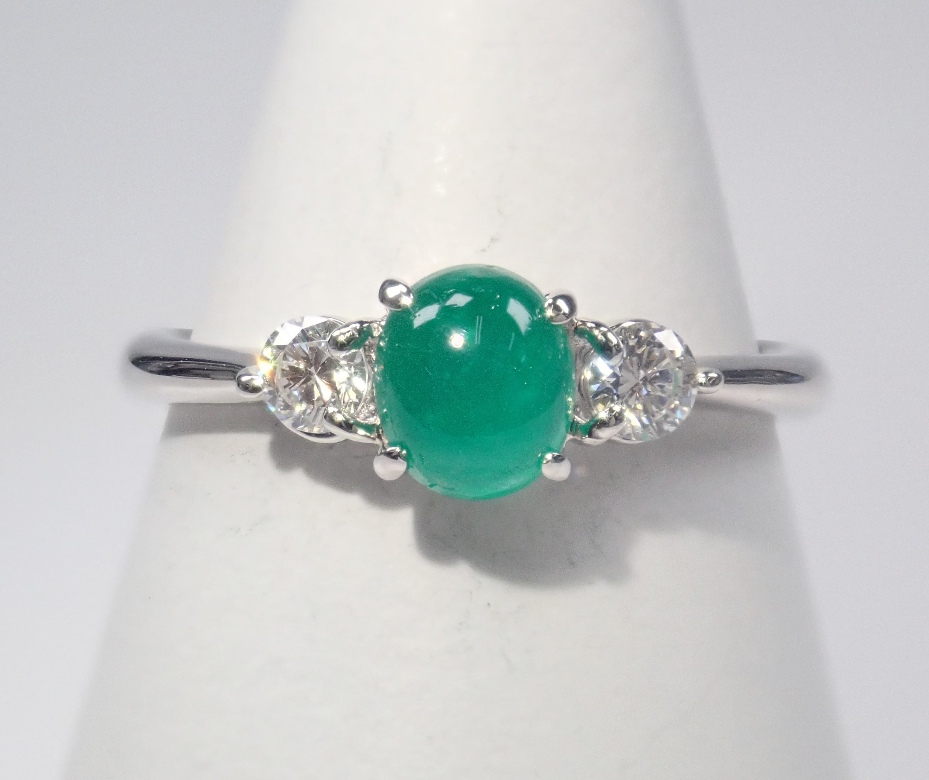 Pt900 Colombian emerald 0.60ct diamond 0.19ct ring