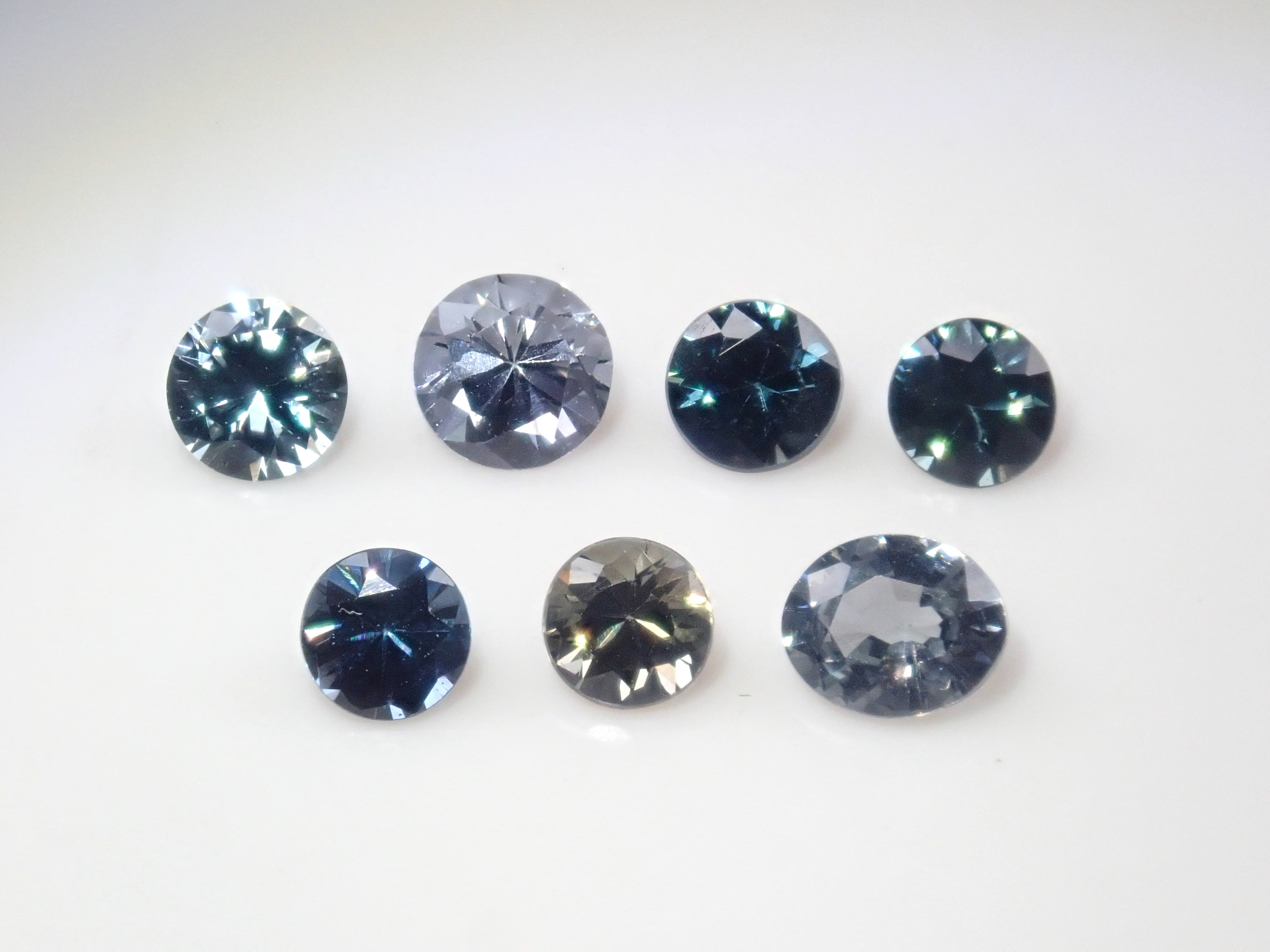 [On sale from 22:00 on August 8th] [Limited to 6 stones] 1 loose stone of spinel (blue/purple) from Madagascar [Multiple purchase discounts available]