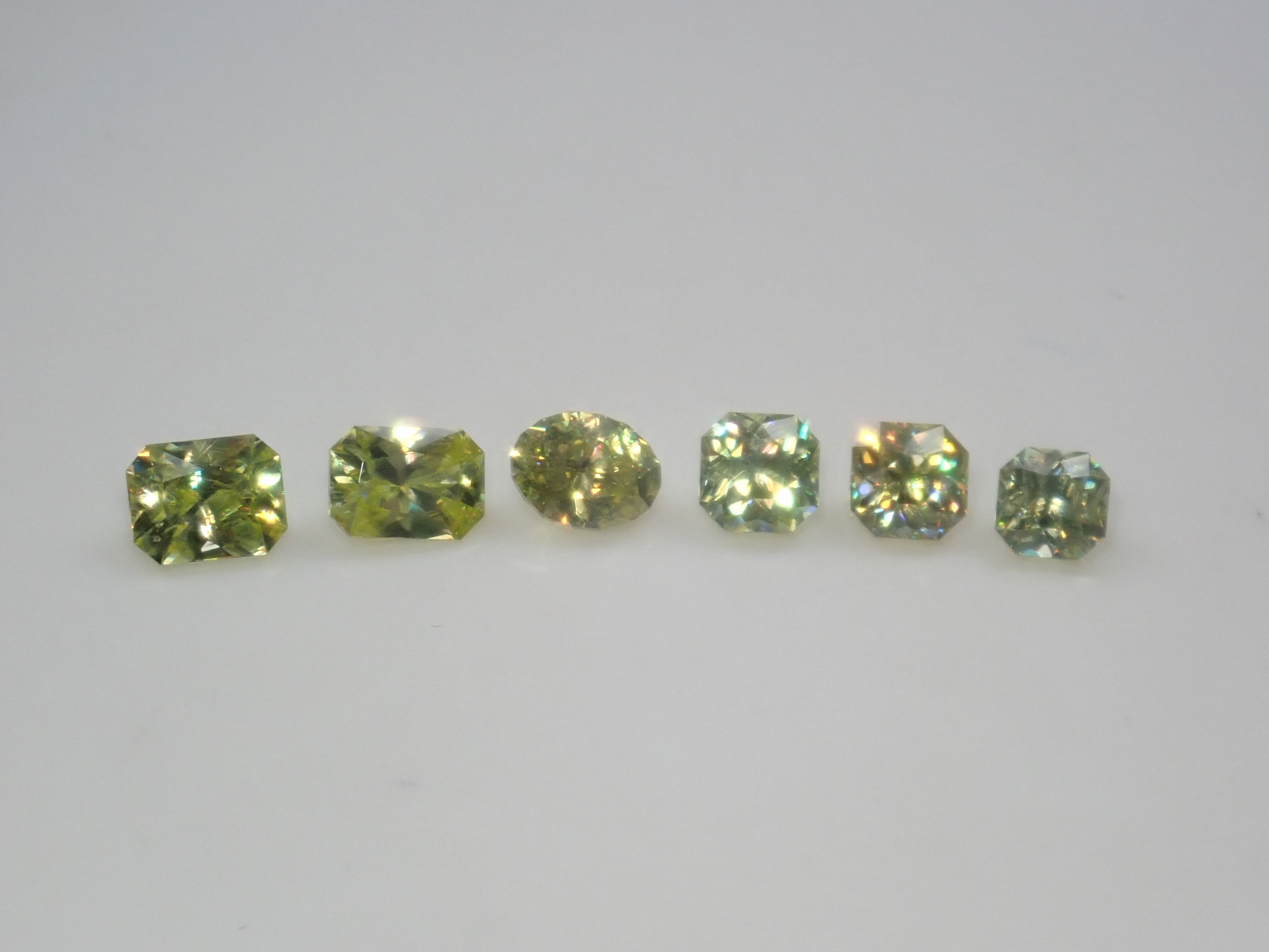 [Available at 10 PM on August 2nd] [Limited to 6 stones] Zimbabwean sphene loose stone [Multiple purchase discounts available]