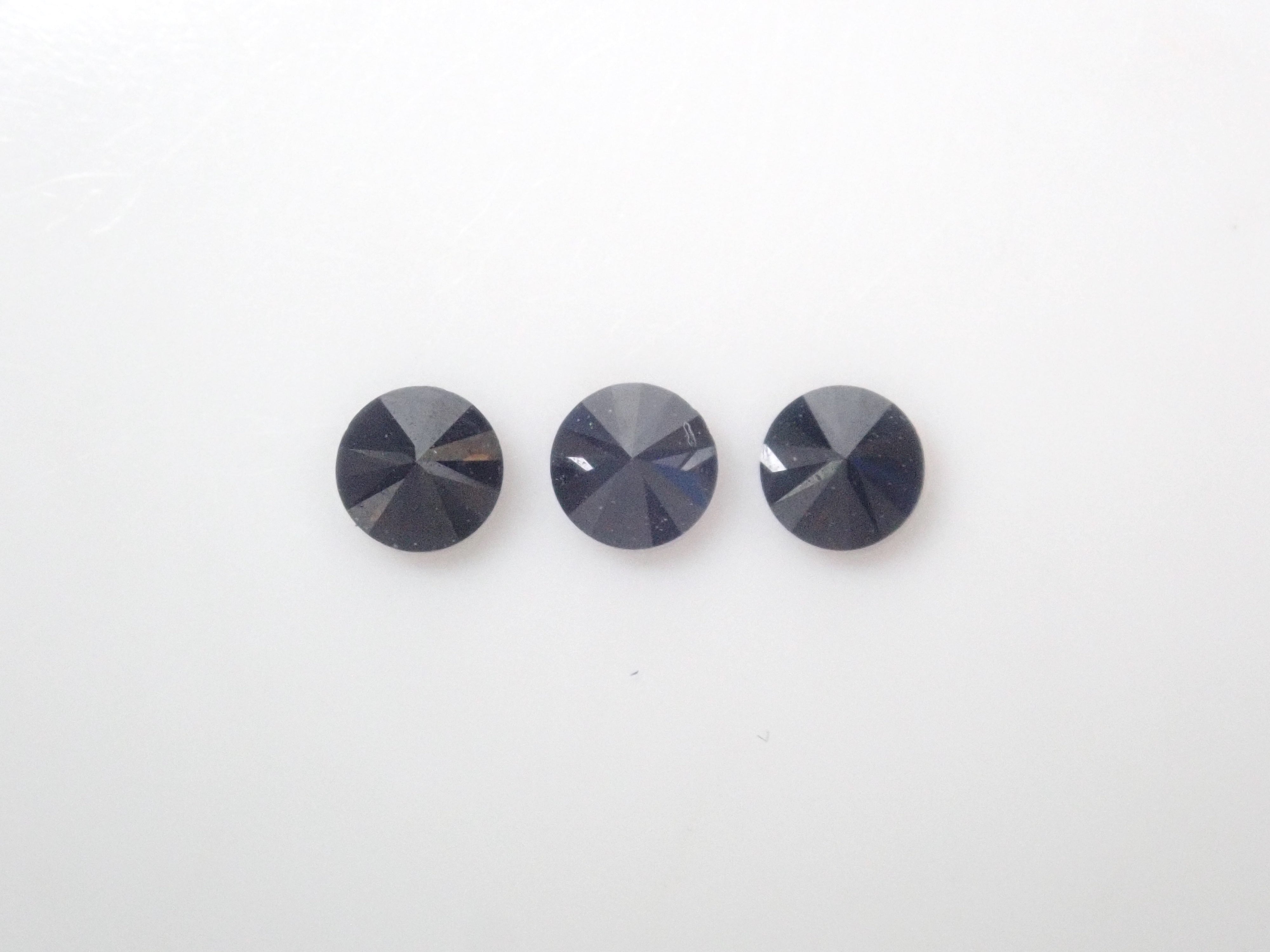 【10/4 22時販売】《限定3石》合成ブラックモアッサナイト1石ルース（2.5mm,ラウンドカット）《複数購入割引有》