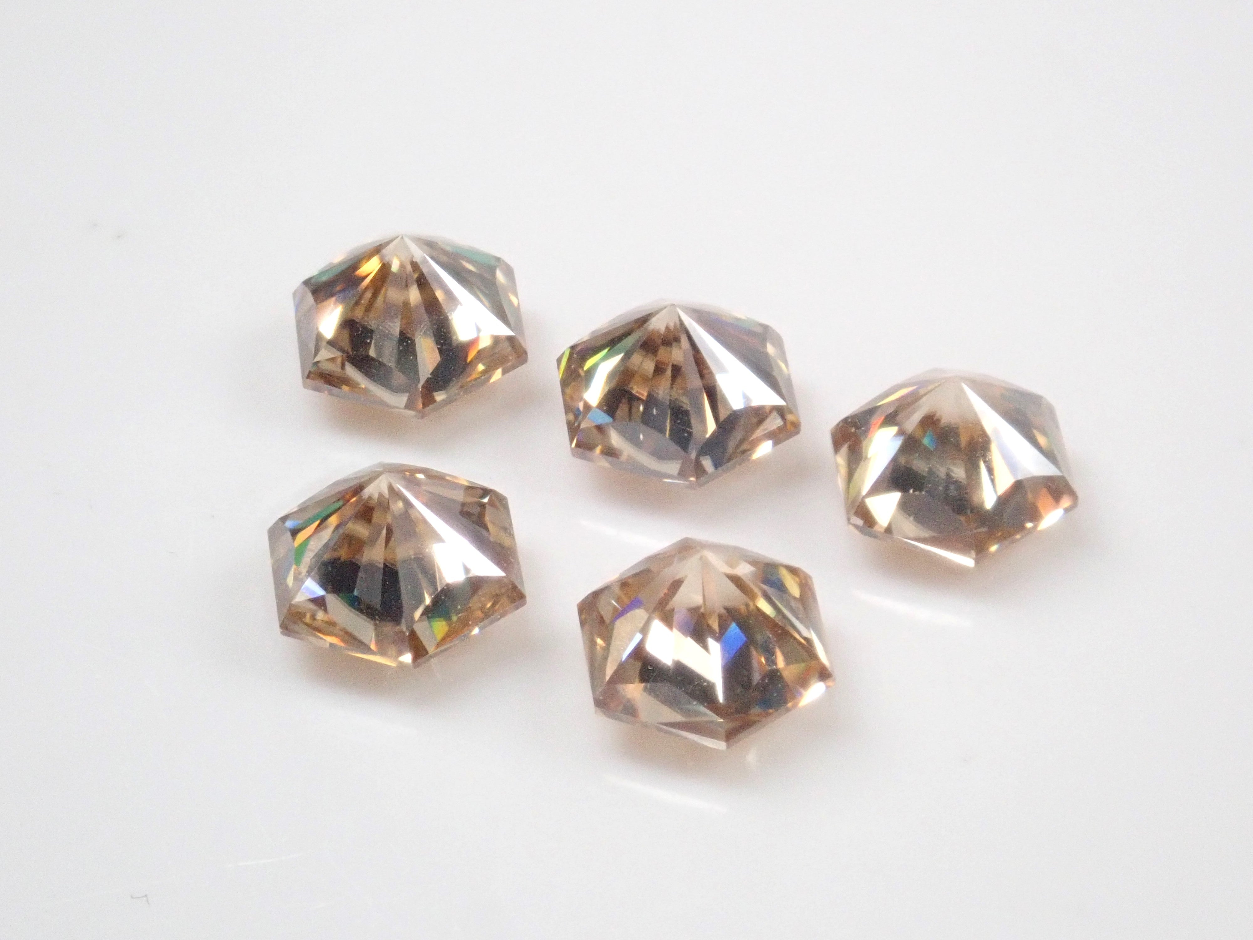 Limited to 5 stones: 1 synthetic moissanite loose stone (Sanjay cut hexagonal, 6mm) Multiple purchase discounts available