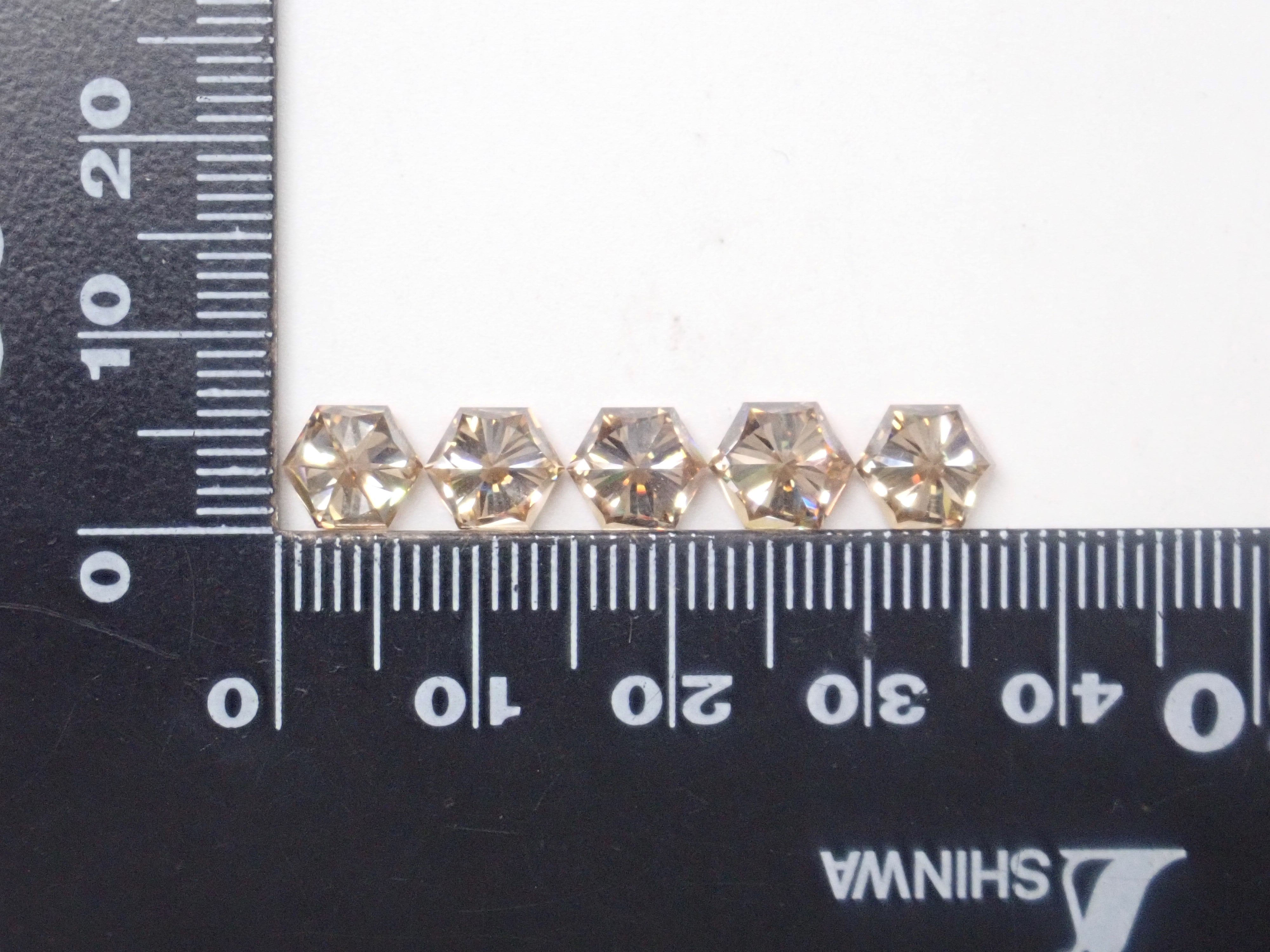 Limited to 5 stones: 1 synthetic moissanite loose stone (Sanjay cut hexagonal, 6mm) Multiple purchase discounts available