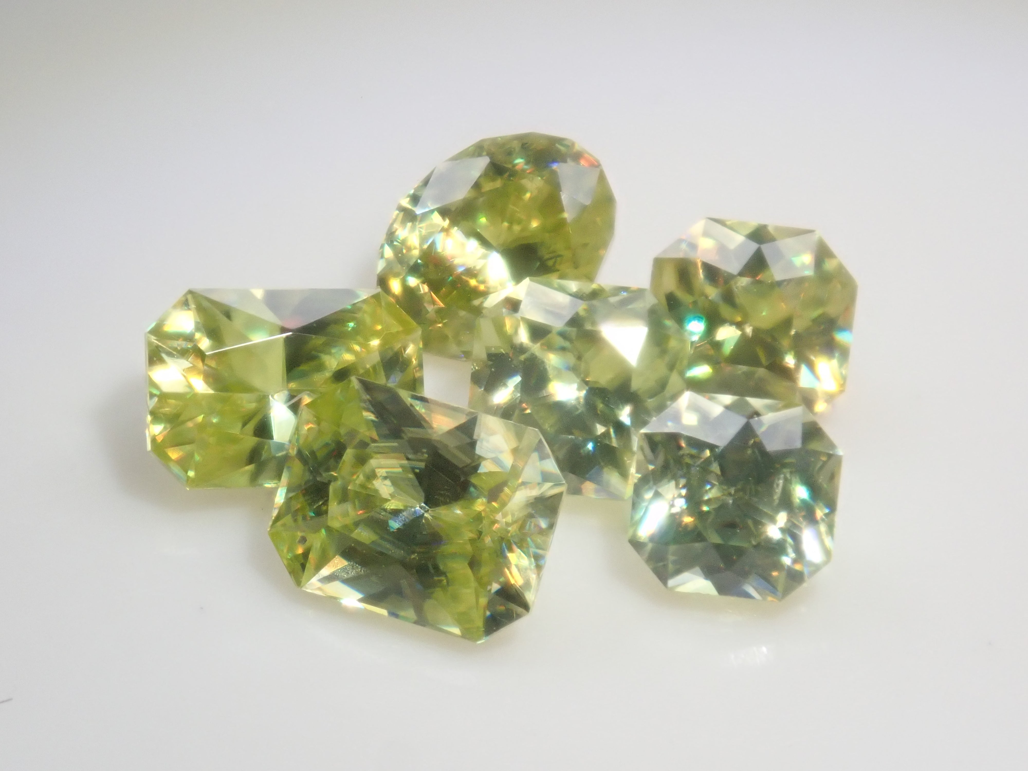 [Available at 10 PM on August 2nd] [Limited to 6 stones] Zimbabwean sphene loose stone [Multiple purchase discounts available]