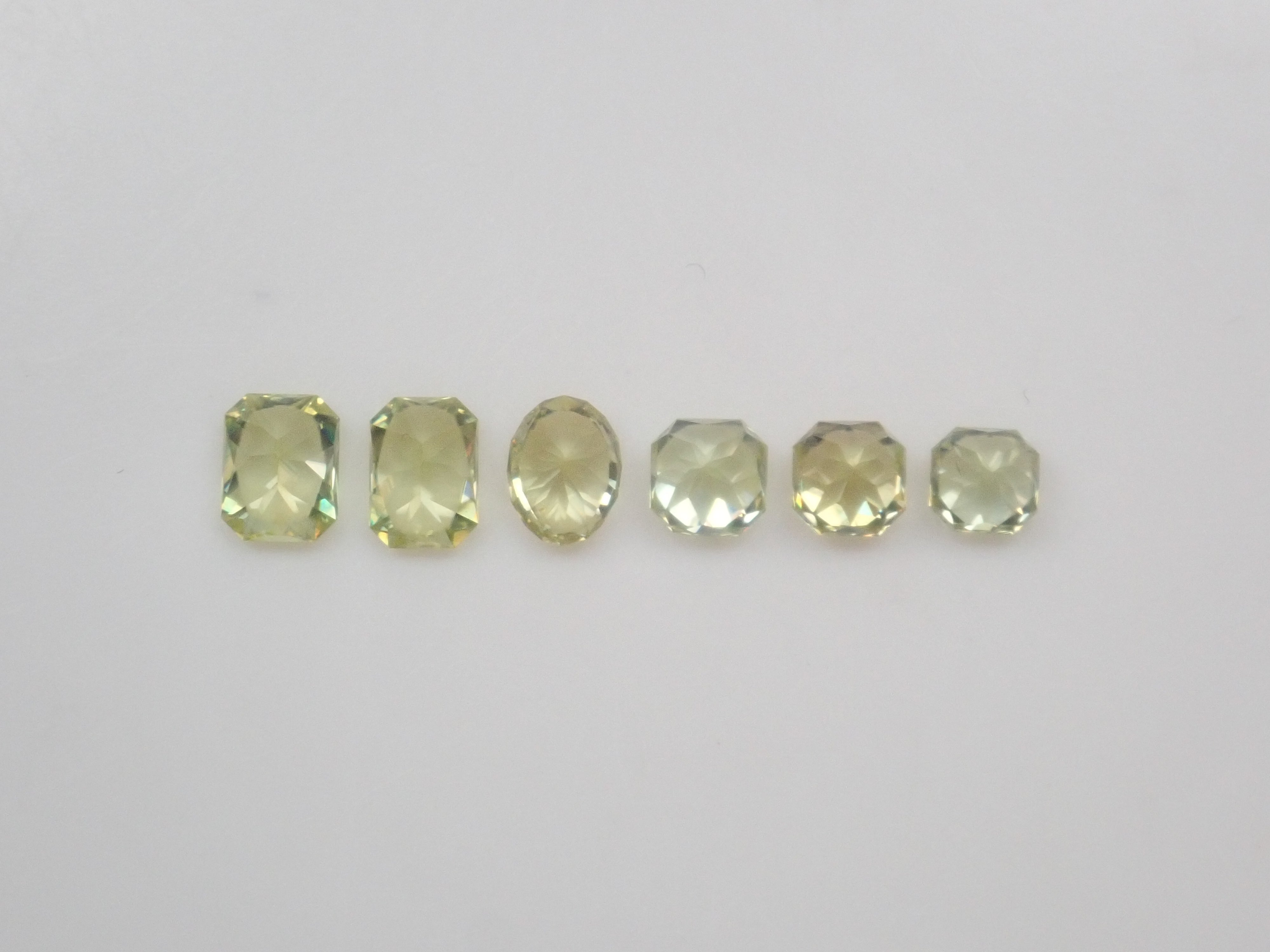 [Available at 10 PM on August 2nd] [Limited to 6 stones] Zimbabwean sphene loose stone [Multiple purchase discounts available]
