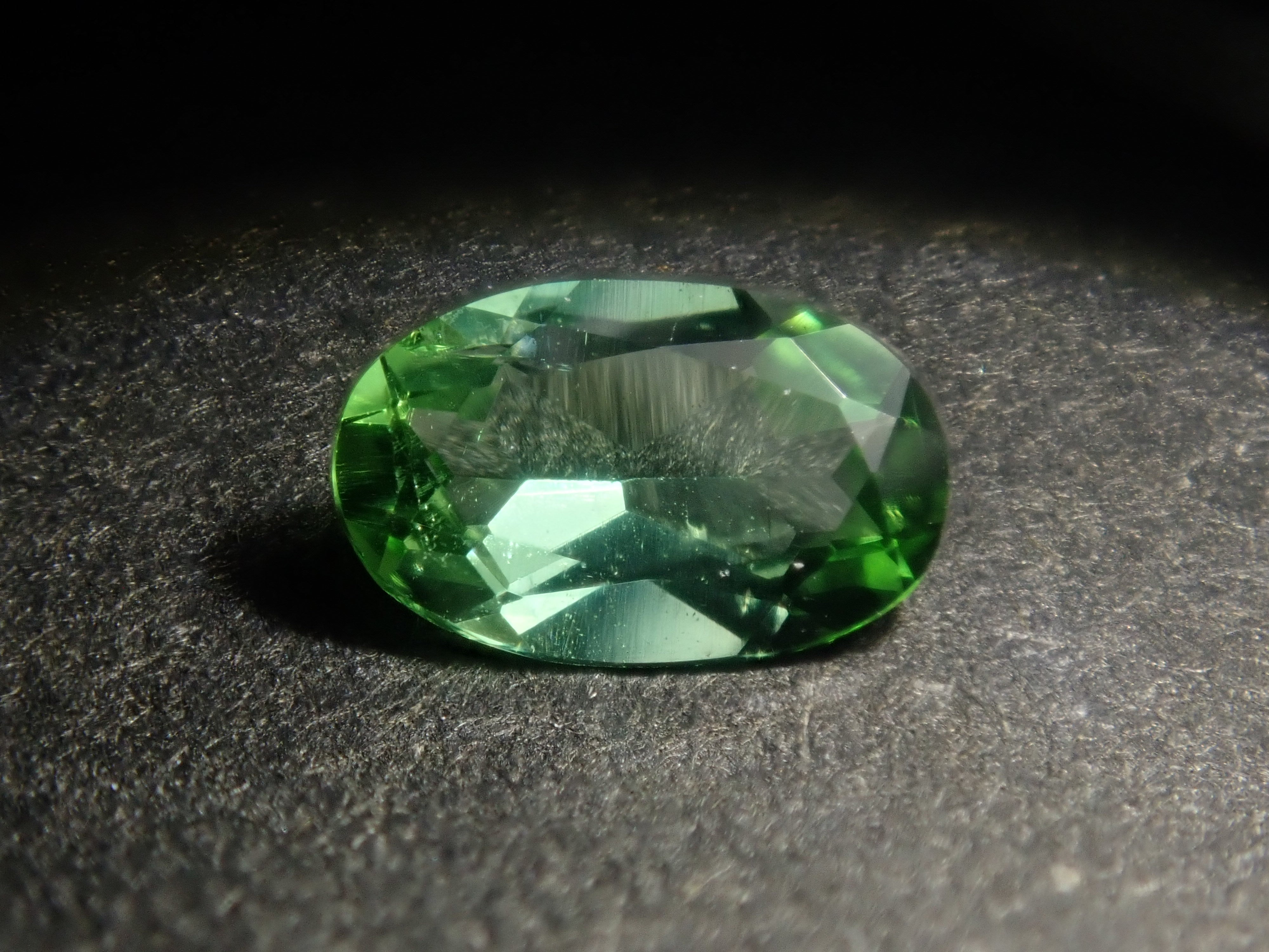 パンダカットガチャ💎ブラジル産パライバトルマリン（0.226ct/CuO:0.7%,MnO:2.5%）1石・パンダカット5石《複数購入割引有》