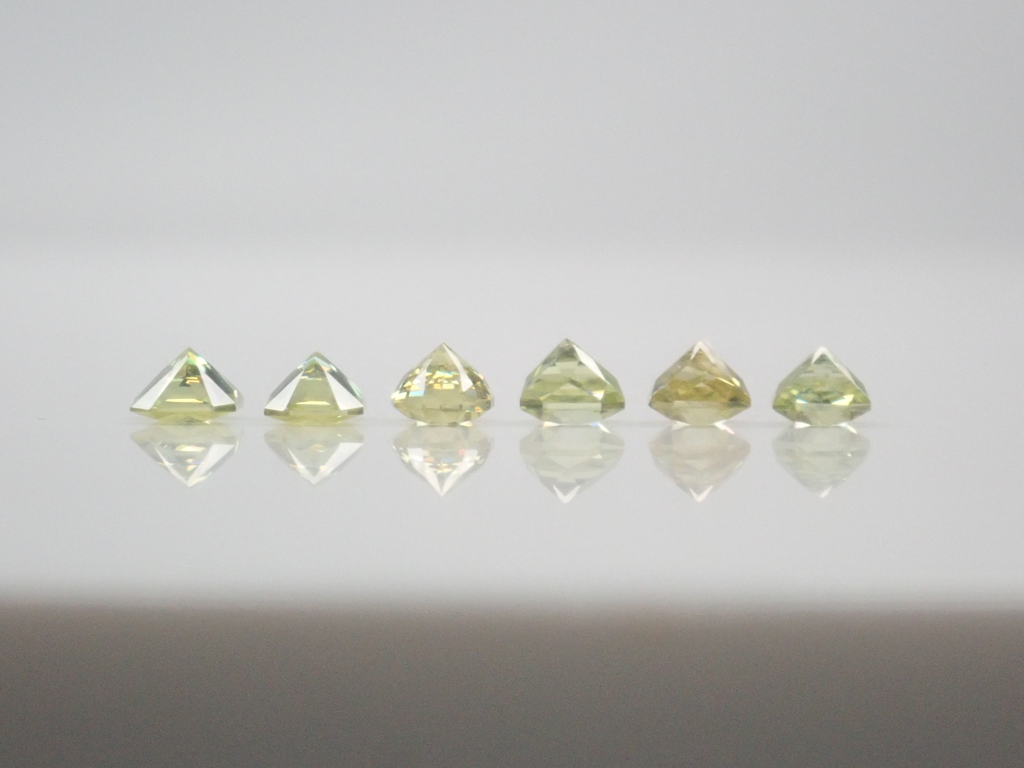 [Available at 10 PM on August 2nd] [Limited to 6 stones] Zimbabwean sphene loose stone [Multiple purchase discounts available]