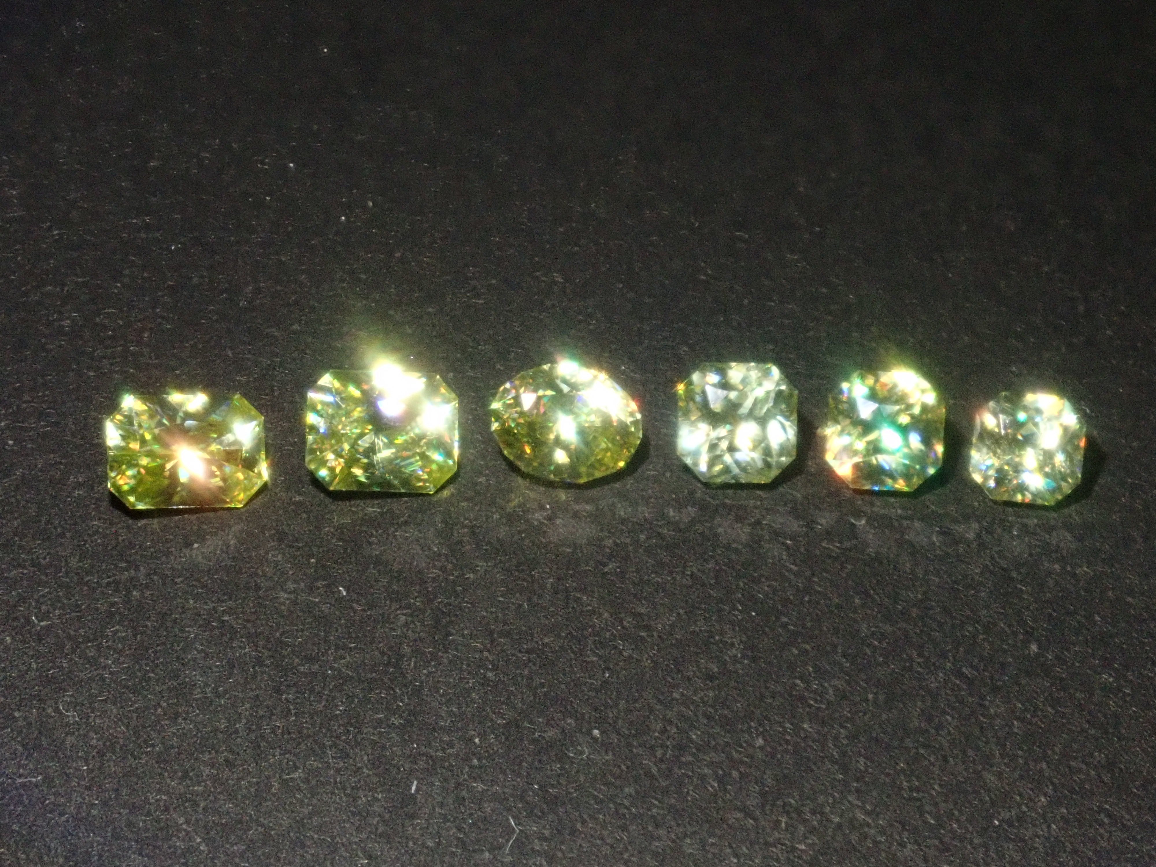 [Available at 10 PM on August 2nd] [Limited to 6 stones] Zimbabwean sphene loose stone [Multiple purchase discounts available]