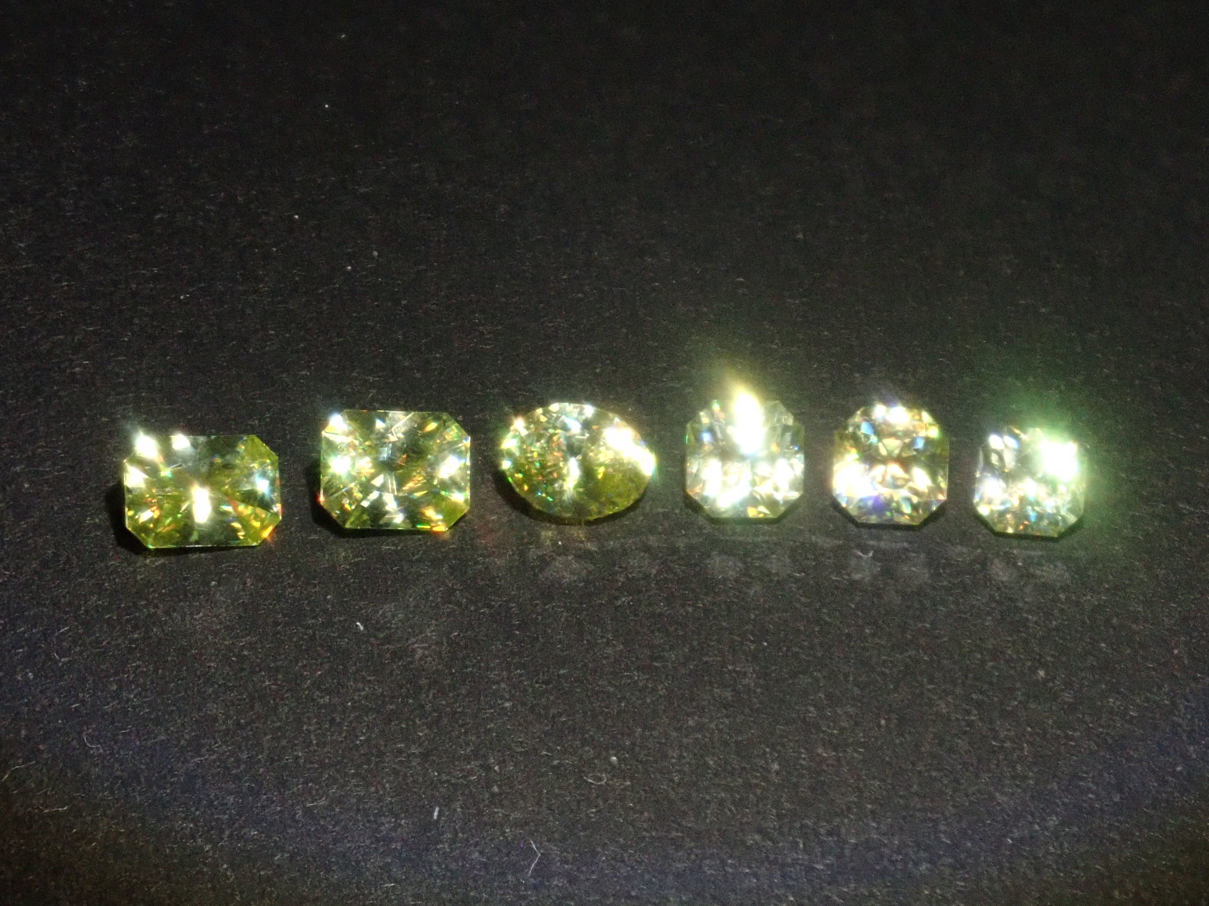 [Available at 10 PM on August 2nd] [Limited to 6 stones] Zimbabwean sphene loose stone [Multiple purchase discounts available]
