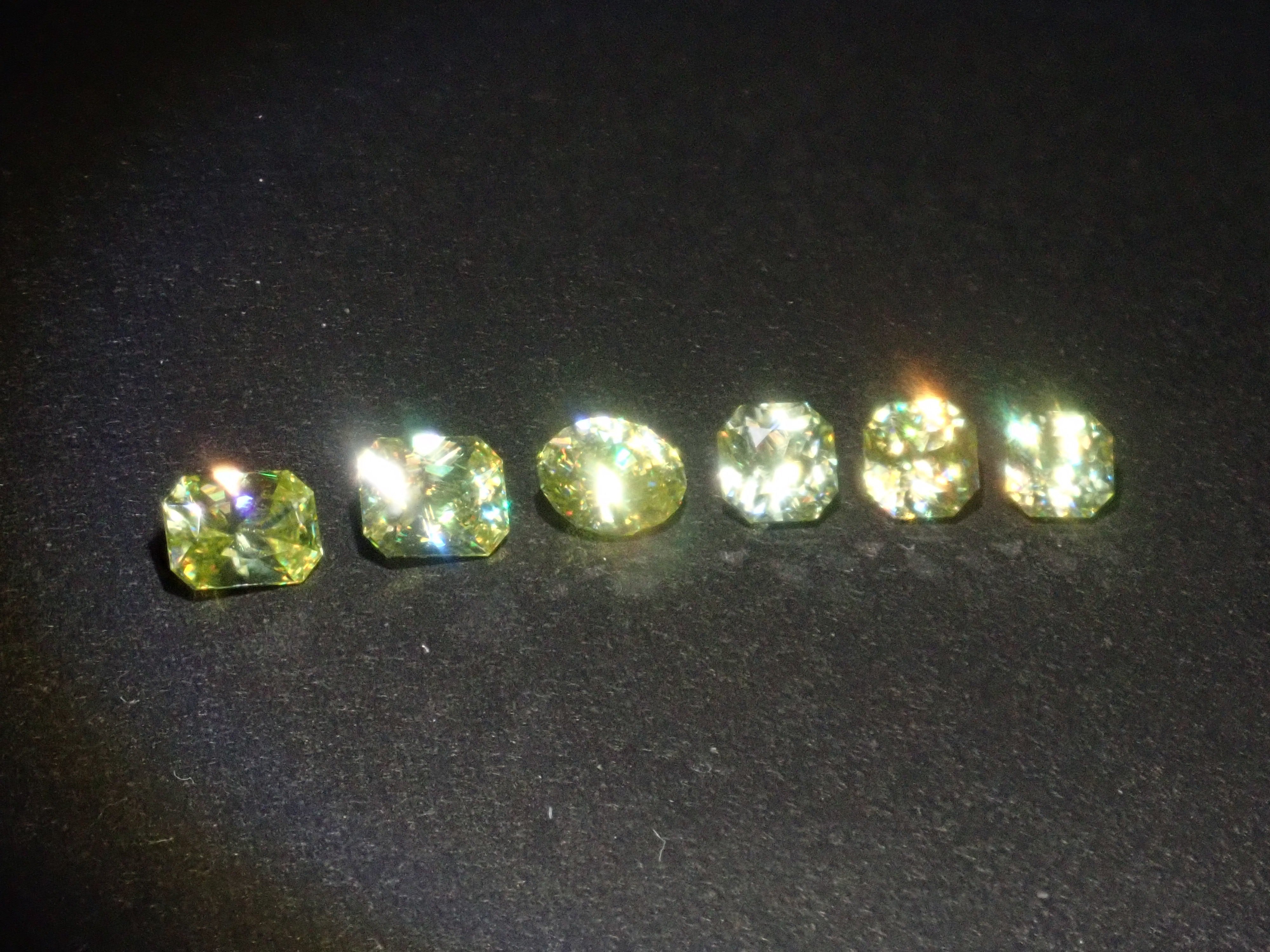 [Available at 10 PM on August 2nd] [Limited to 6 stones] Zimbabwean sphene loose stone [Multiple purchase discounts available]