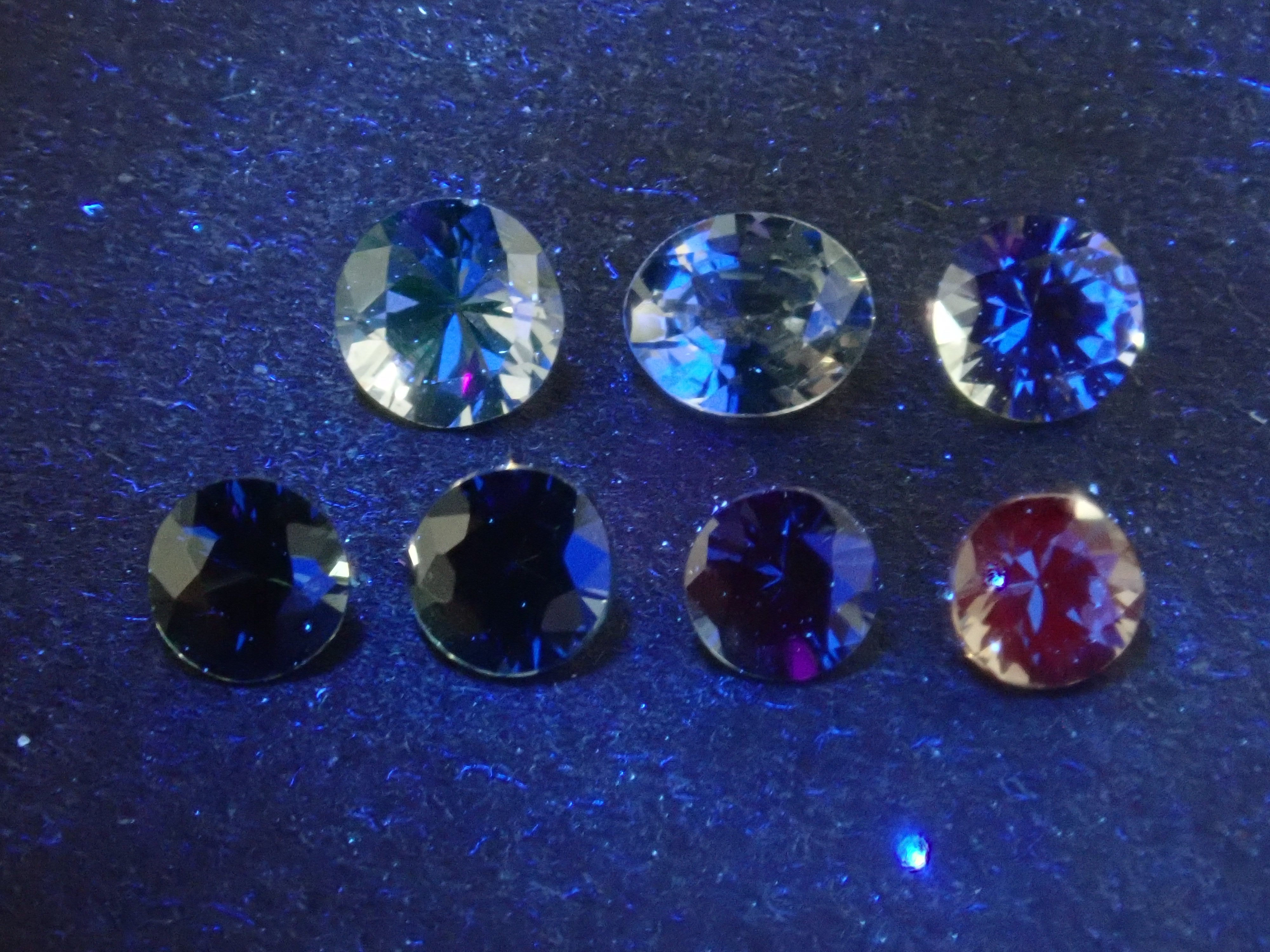 [On sale from 22:00 on August 8th] [Limited to 6 stones] 1 loose stone of spinel (blue/purple) from Madagascar [Multiple purchase discounts available]