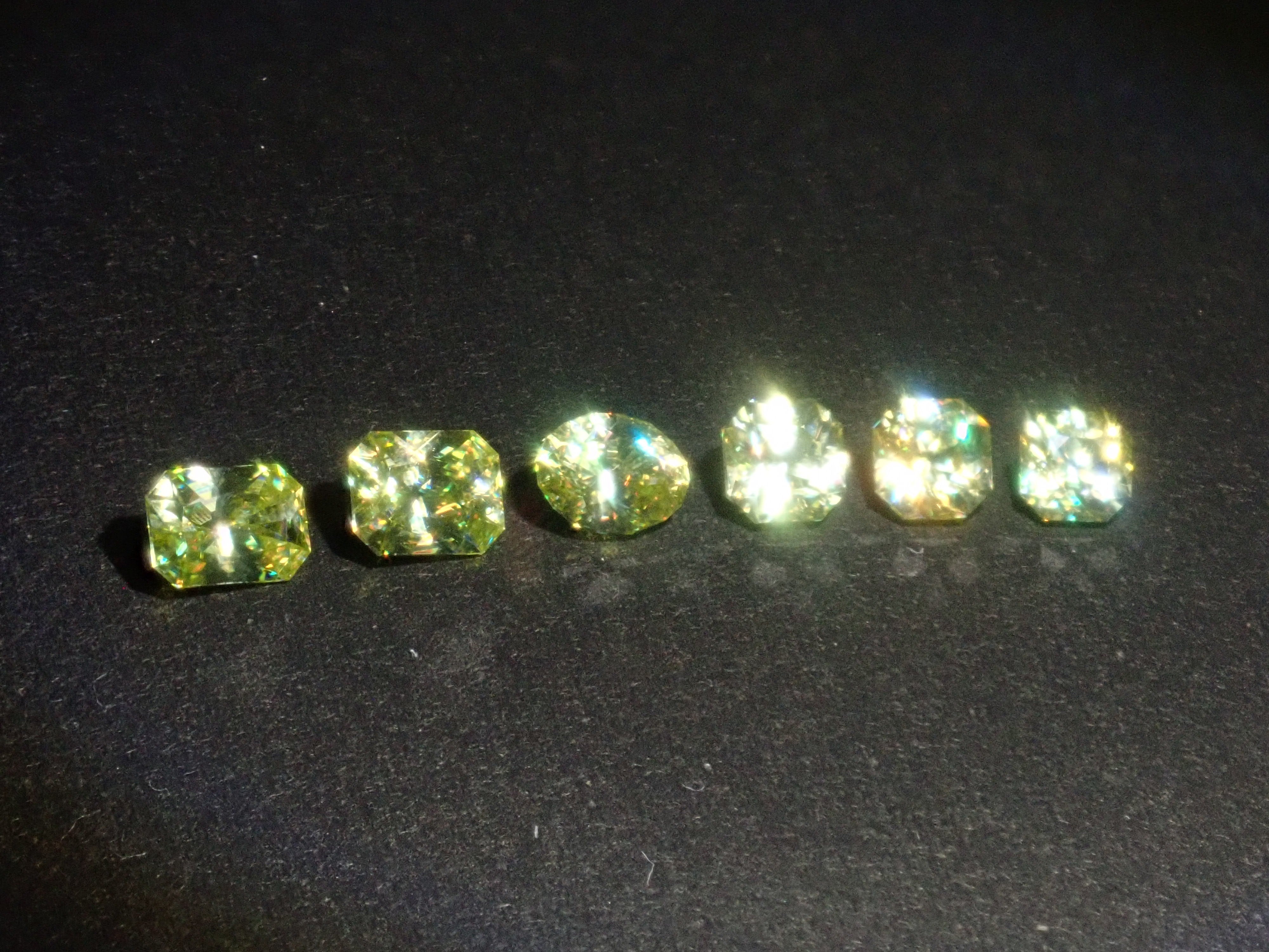 [Available at 10 PM on August 2nd] [Limited to 6 stones] Zimbabwean sphene loose stone [Multiple purchase discounts available]