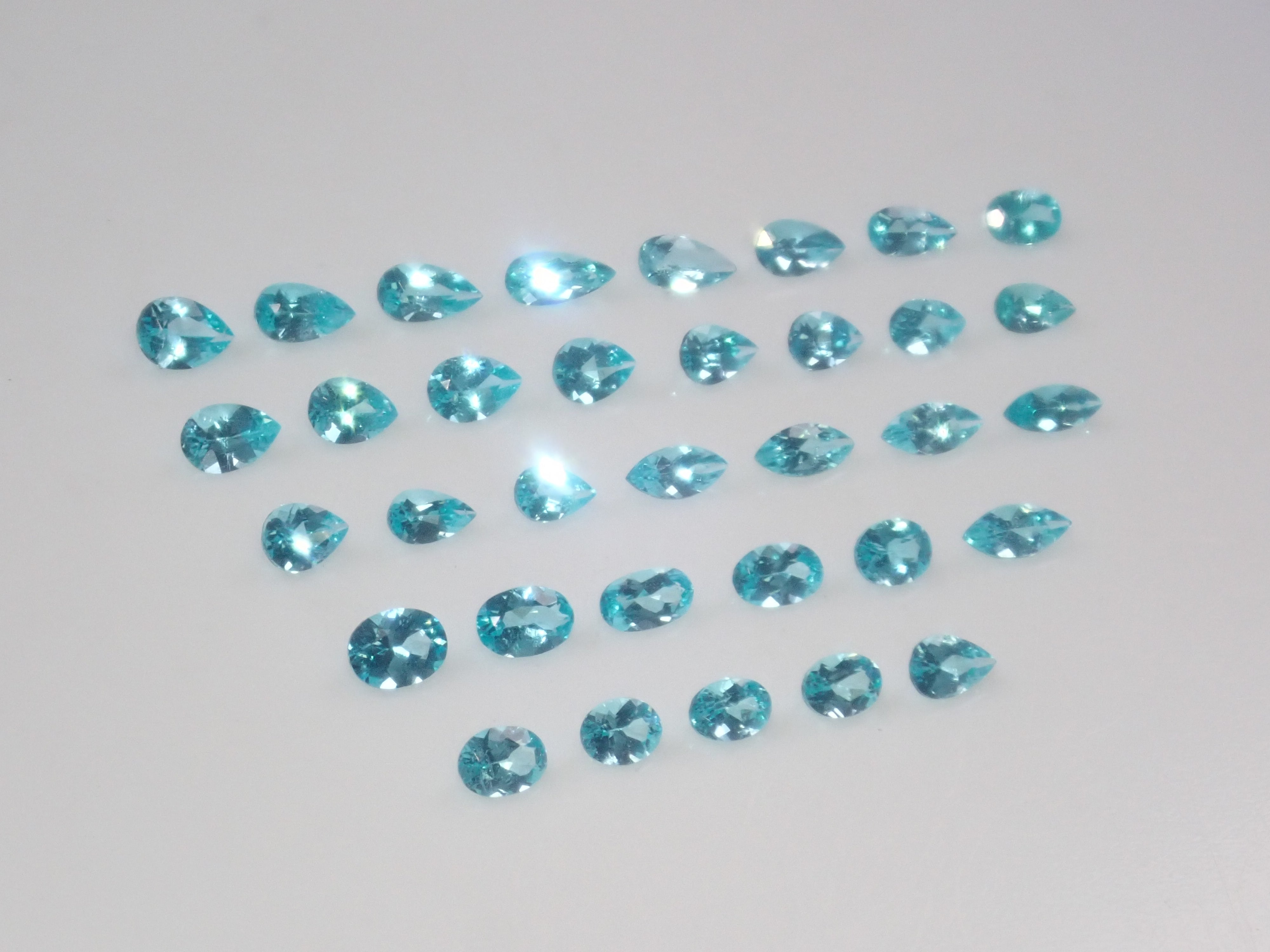 [On Sale 3/7 at 10 PM] Limited Edition (36 stones) Brazilian Paraiba Tourmaline (Batalha Mine) Gacha 💎 Regular price: ¥45,800 (Includes sorting and unheated stones) [Multiple purchase discounts available]