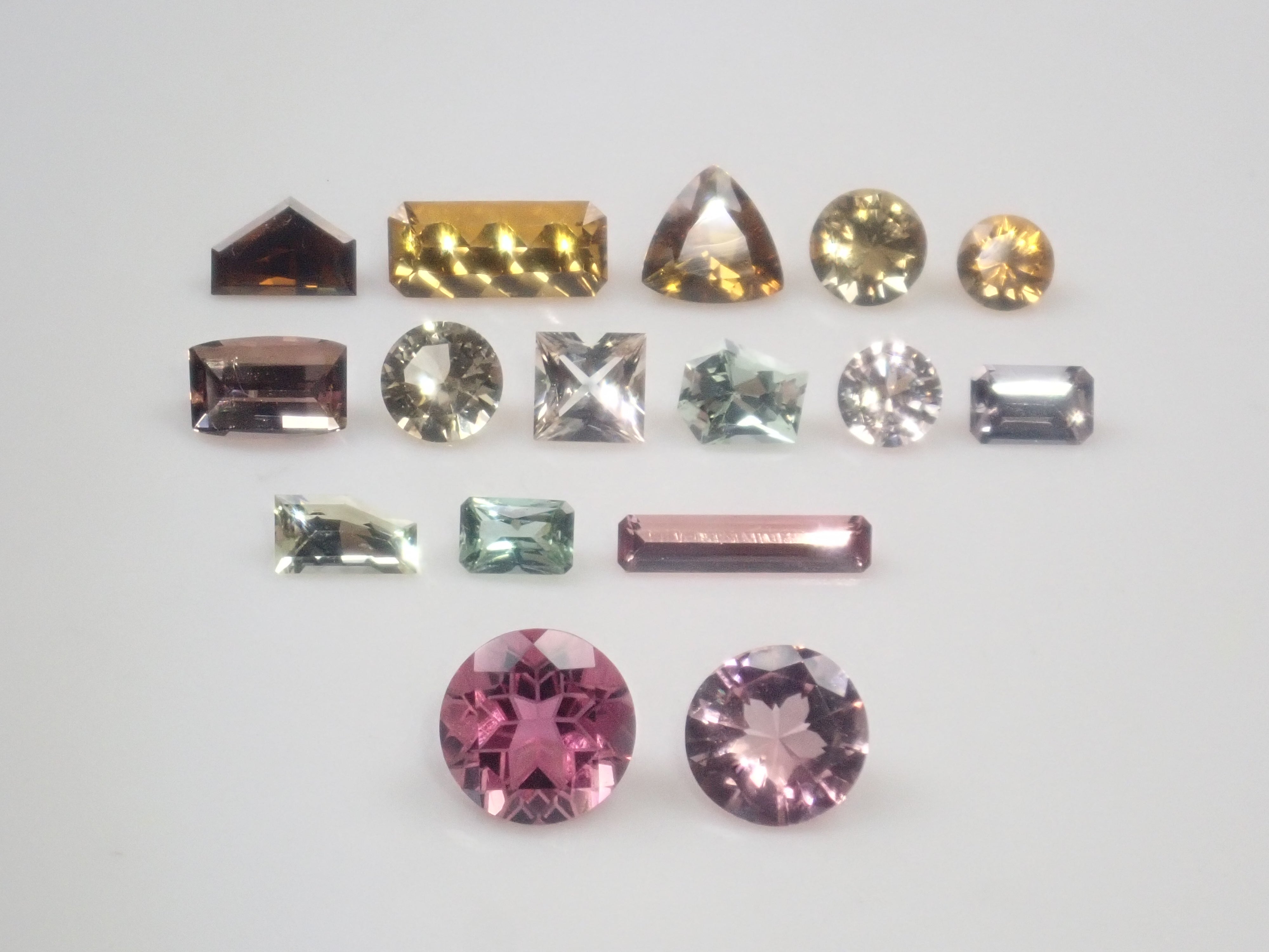[On sale at 10 PM on September 9th] [Limited to 16 stones] Specially cut tourmaline gacha, 1 loose stone [Multiple purchase discounts available]