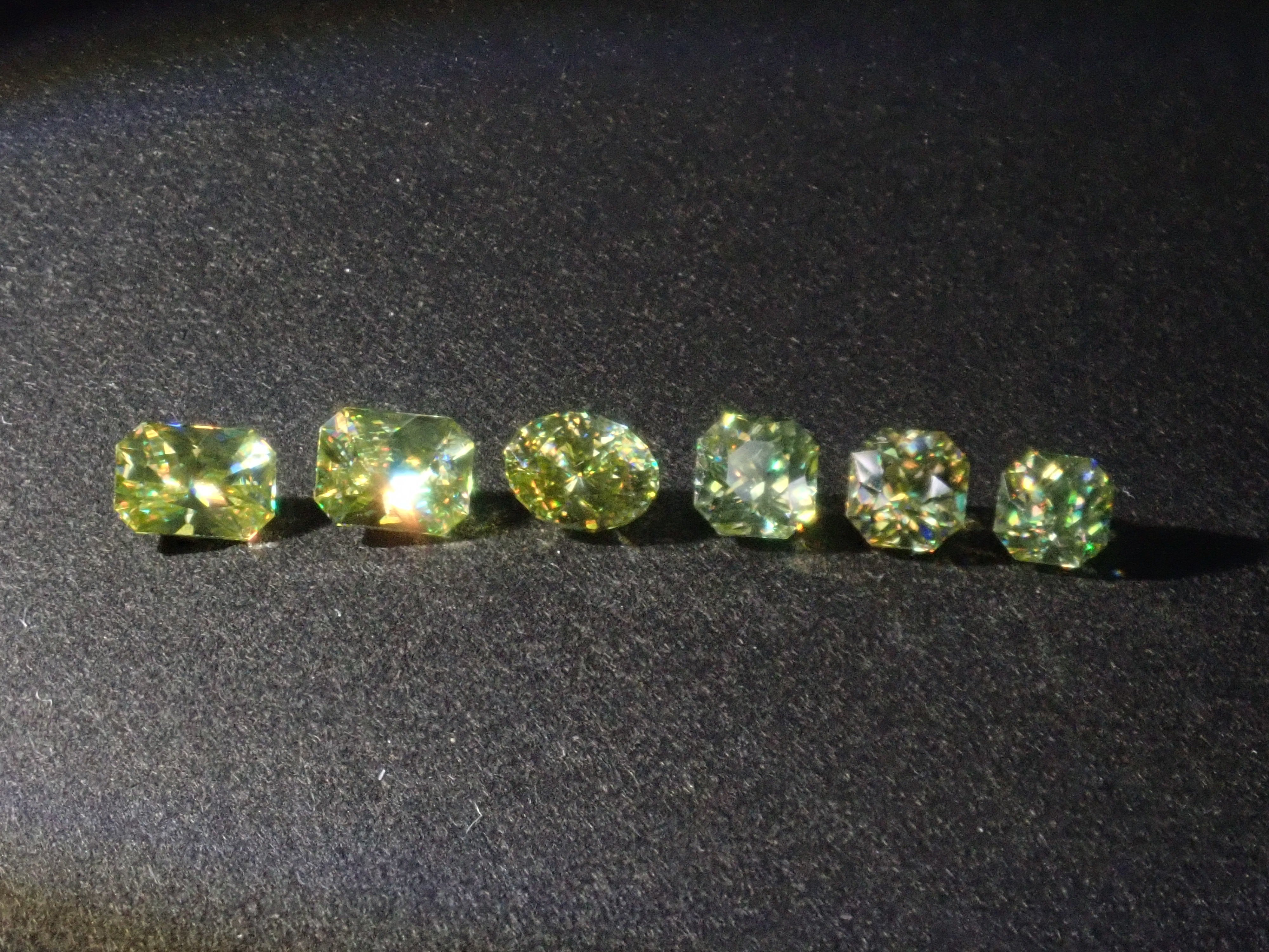 [Available at 10 PM on August 2nd] [Limited to 6 stones] Zimbabwean sphene loose stone [Multiple purchase discounts available]