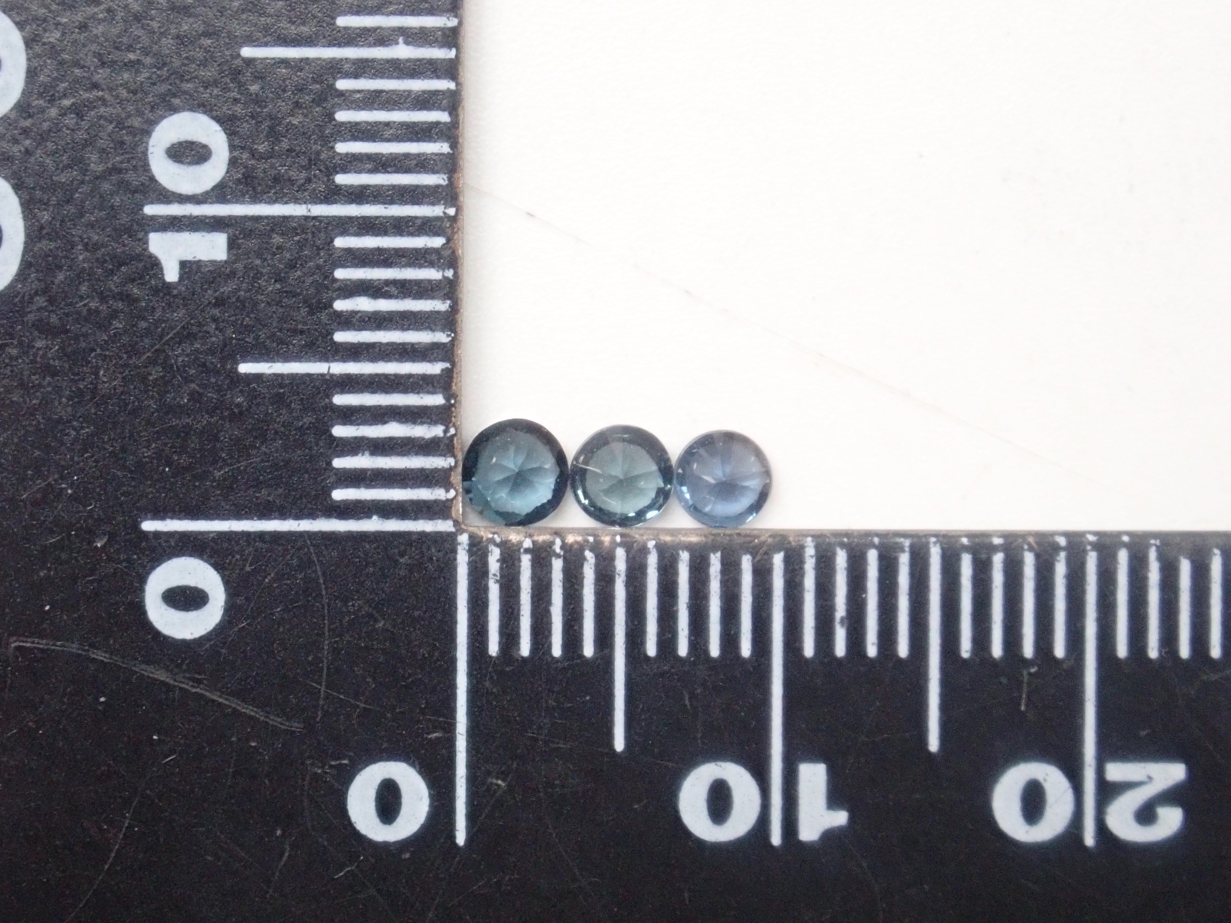 [On sale from 22:00 on August 8th] [Limited to 6 stones] 1 loose stone of spinel (blue/purple) from Madagascar [Multiple purchase discounts available]