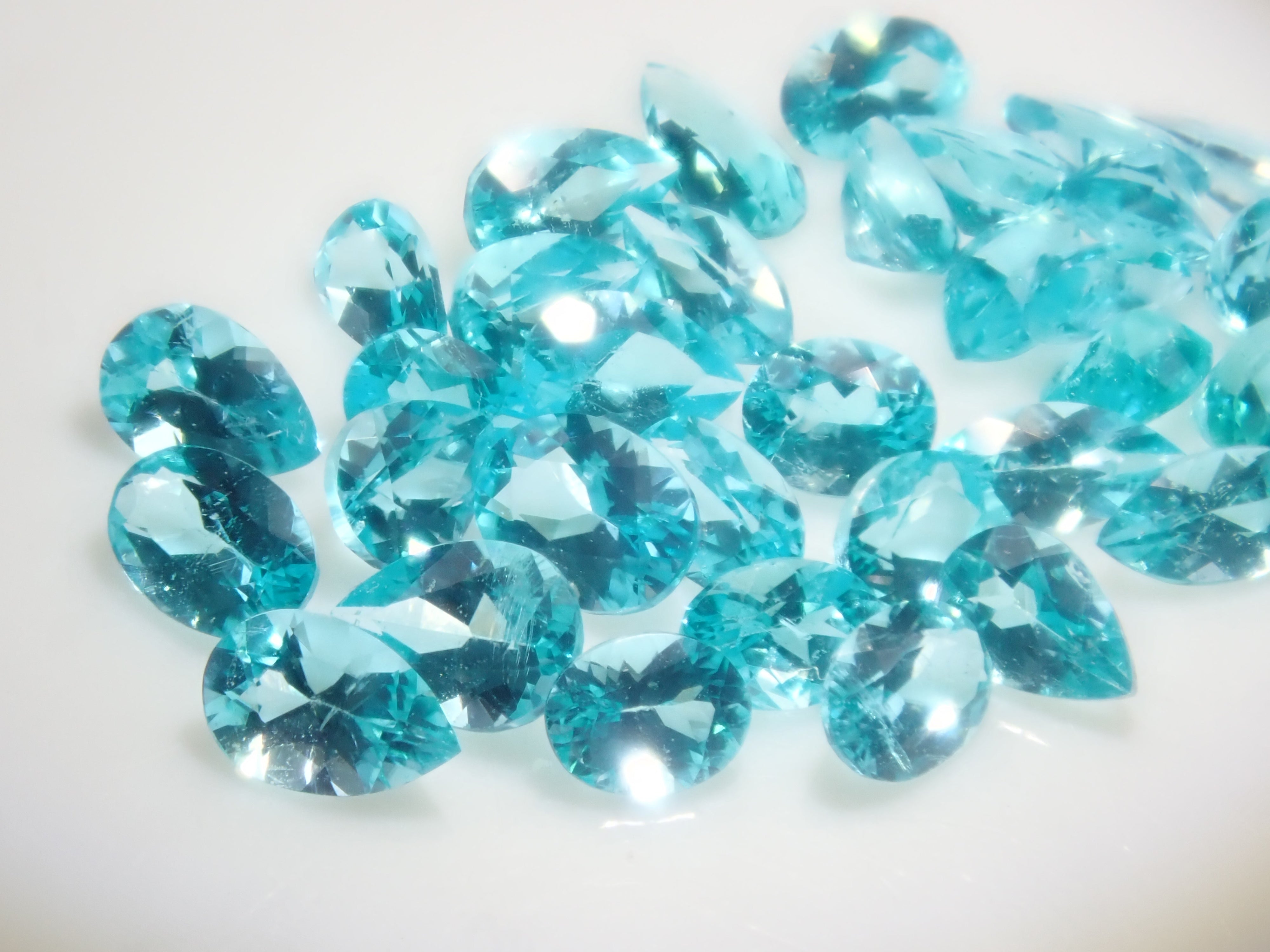 [On Sale 3/7 at 10 PM] Limited Edition (36 stones) Brazilian Paraiba Tourmaline (Batalha Mine) Gacha 💎 Regular price: ¥45,800 (Includes sorting and unheated stones) [Multiple purchase discounts available]