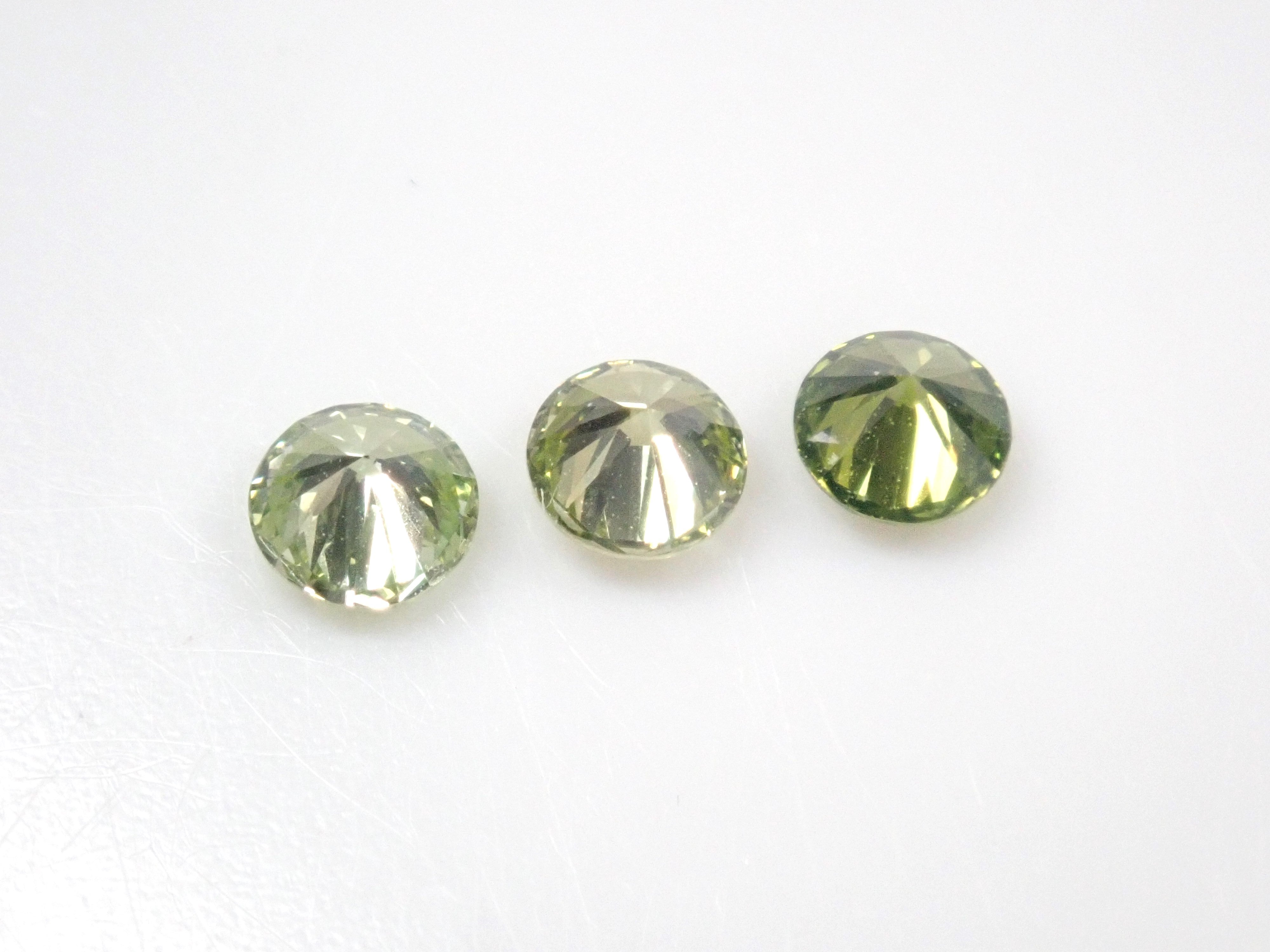 Limited to 3 stones: 1 peridot green diamond loose stone (treated, 3mm, VS class, Chuho sorting) Multiple purchase discounts available