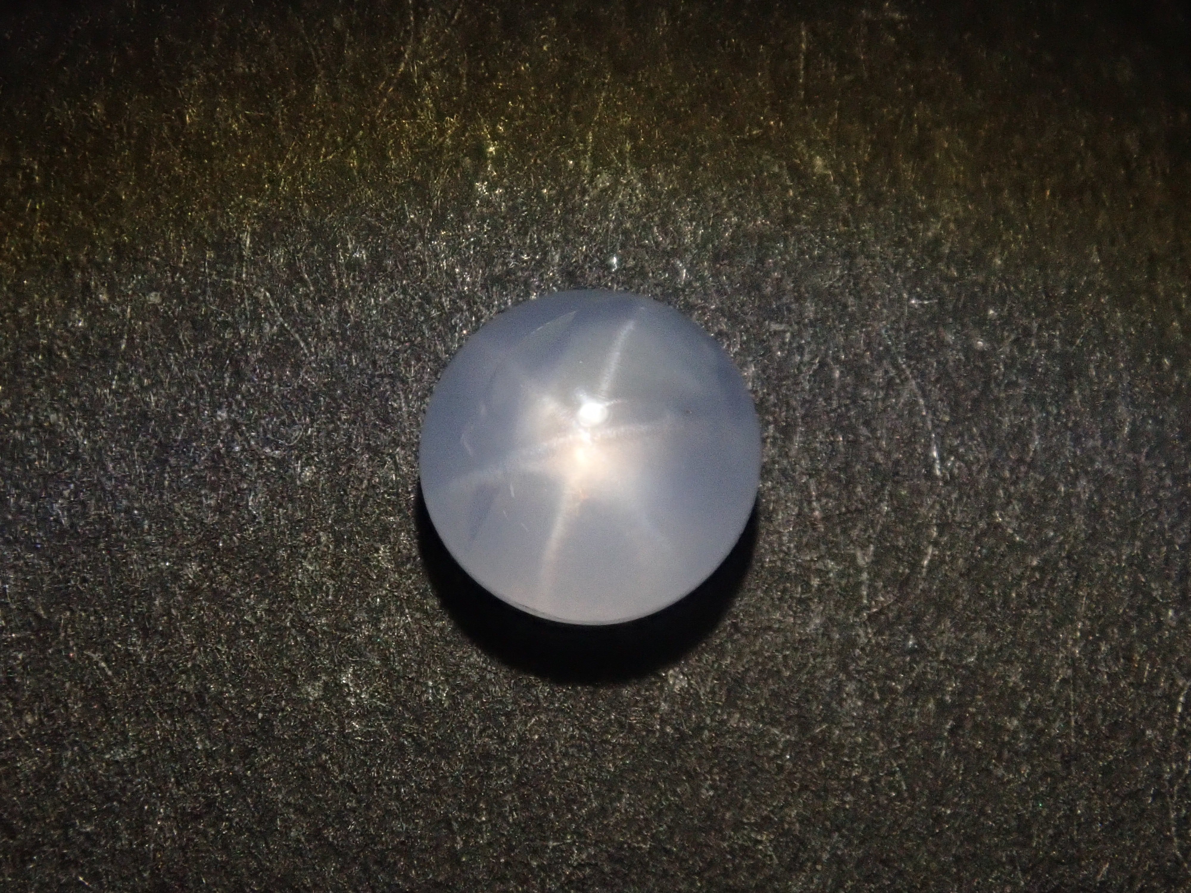 [On sale at 10pm on 6/22] {Limited to 8 stones} 1 loose star sapphire from Sri Lanka (5mm, round cabochon cut) {Multiple purchase discounts available}