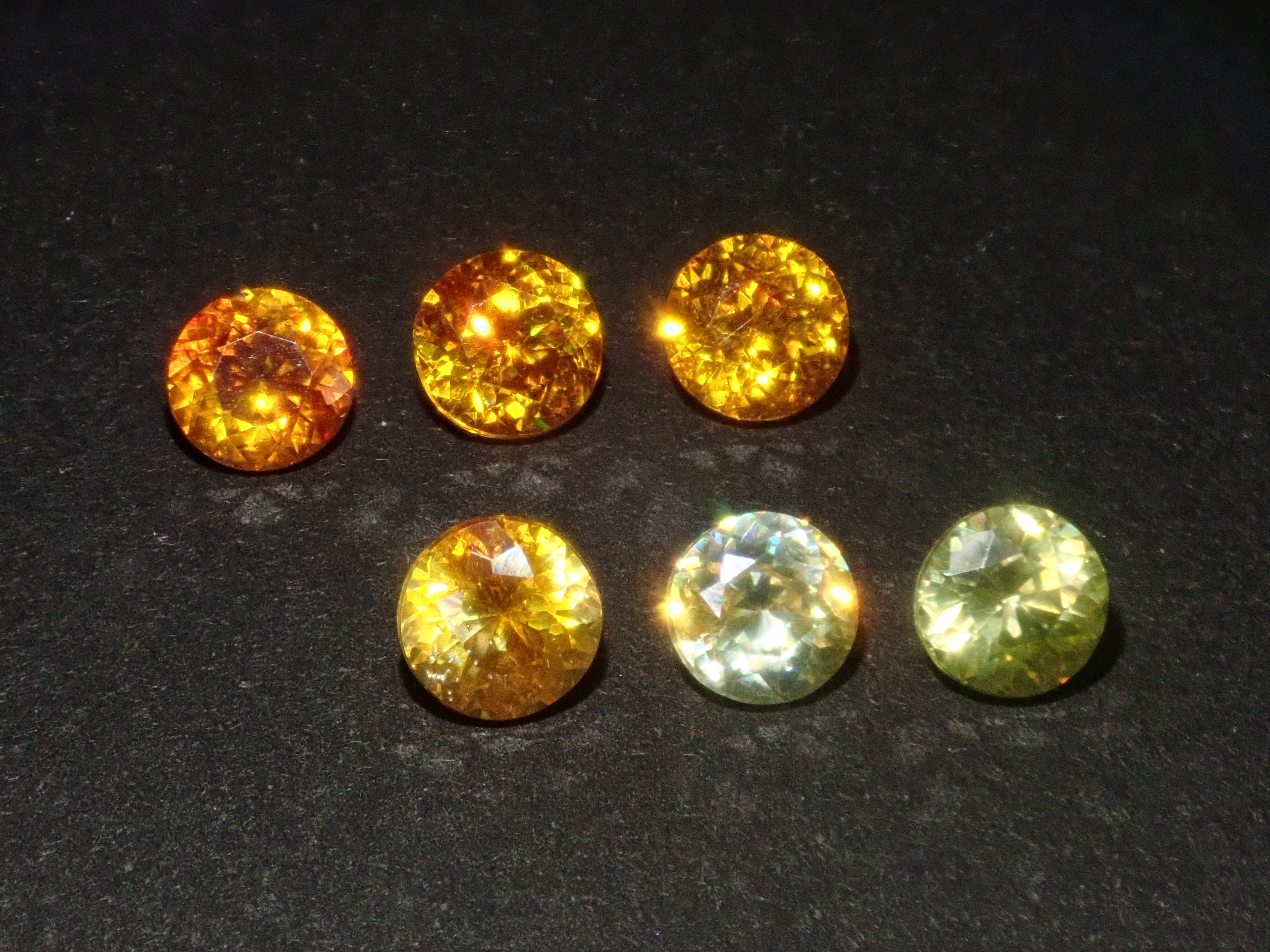 Spanish Sphalerite 1 stone loose (round cut, 4mm) {Multiple purchase discount available}