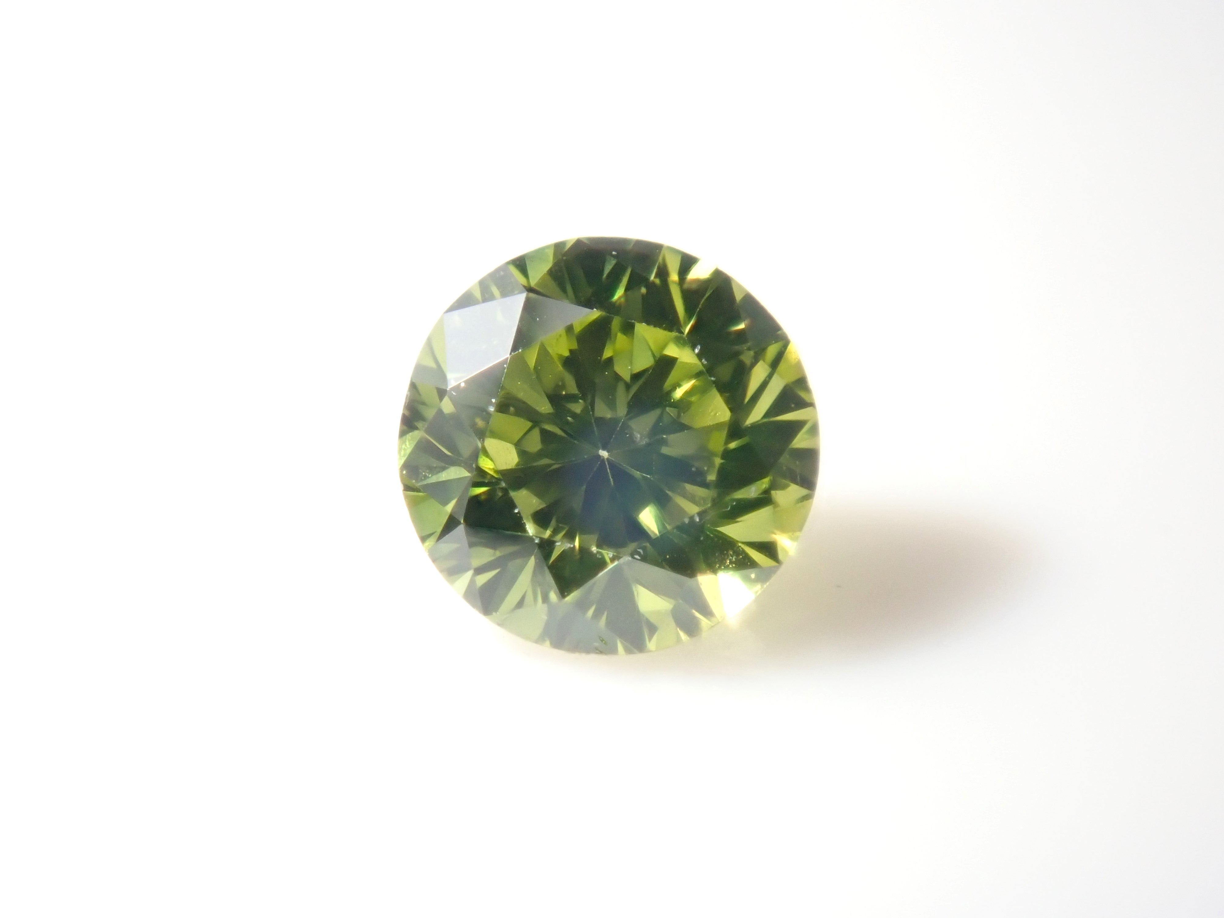 Limited to 3 stones: 1 peridot green diamond loose stone (treated, 3mm, VS class, Chuho sorting) Multiple purchase discounts available