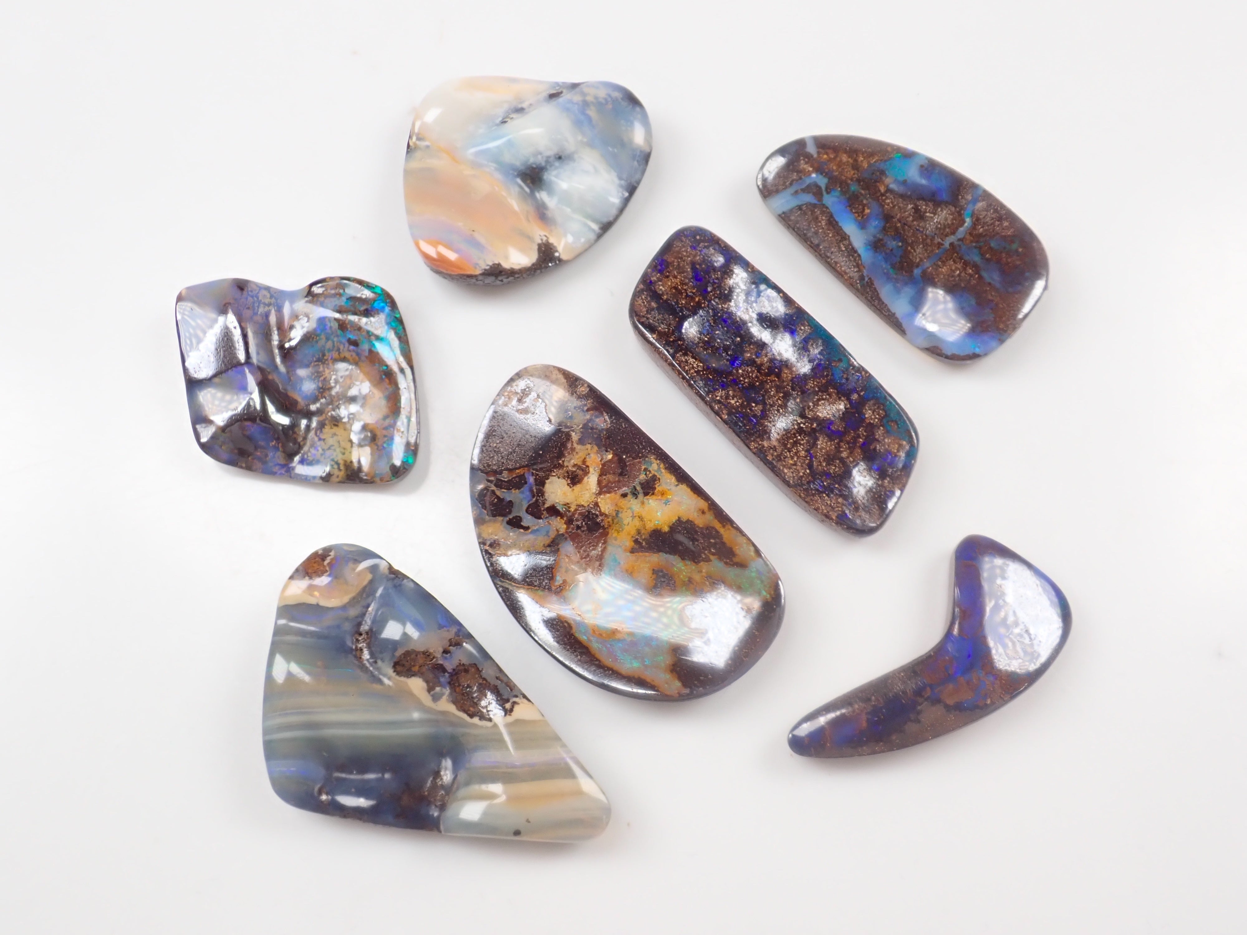 Limited to 7 stones: 1 loose Australian boulder opal (average 25 carats) Multiple purchase discounts available