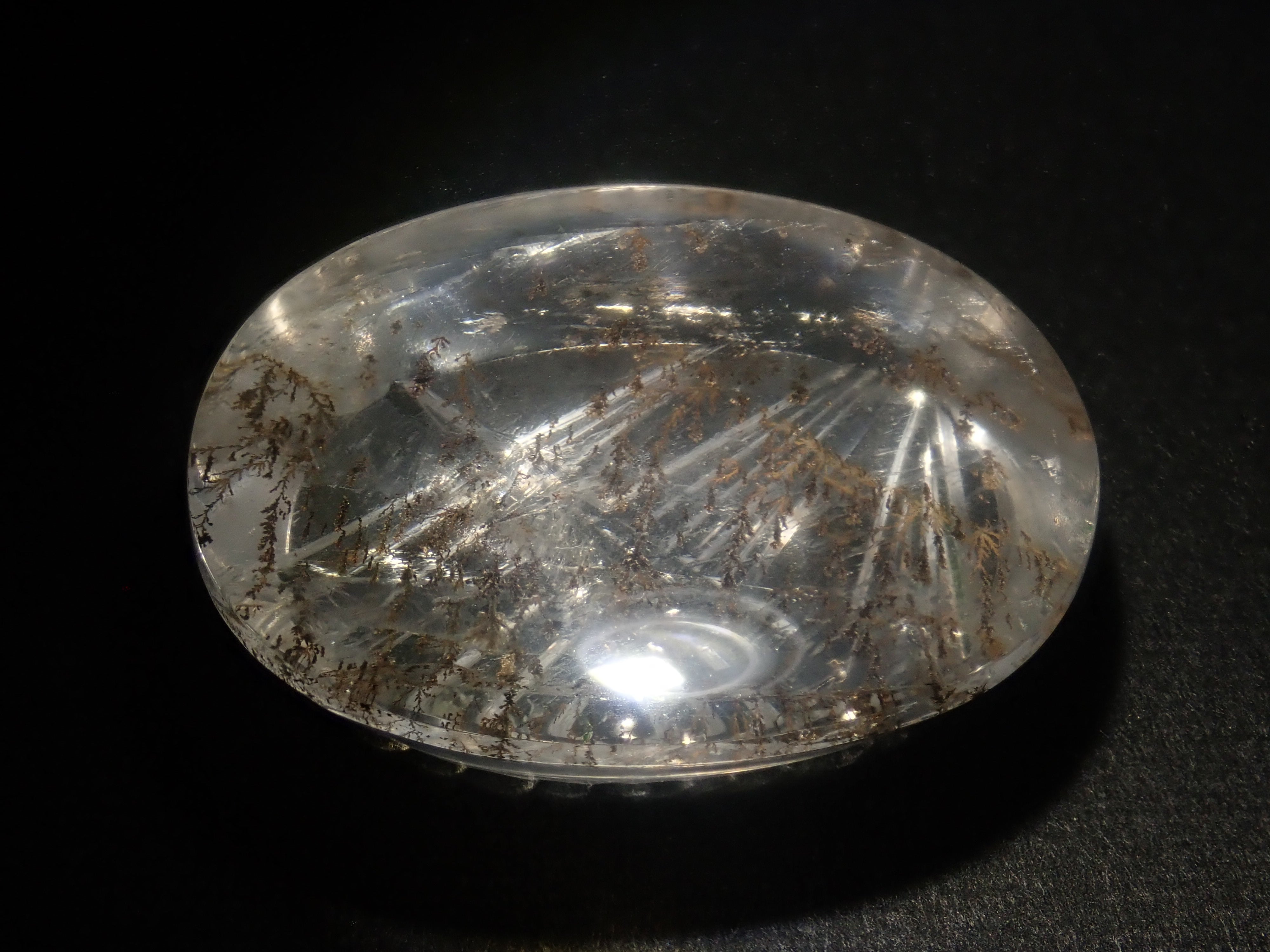 [On Sale / ] Limited to 11 Stones: Dendritic Quartz ① (including Koshu Precious Stone Cut) Gacha 1 Stone (Bonus Copper Rutile in Quartz 1 Stone) [Multiple Purchase Discounts Available]