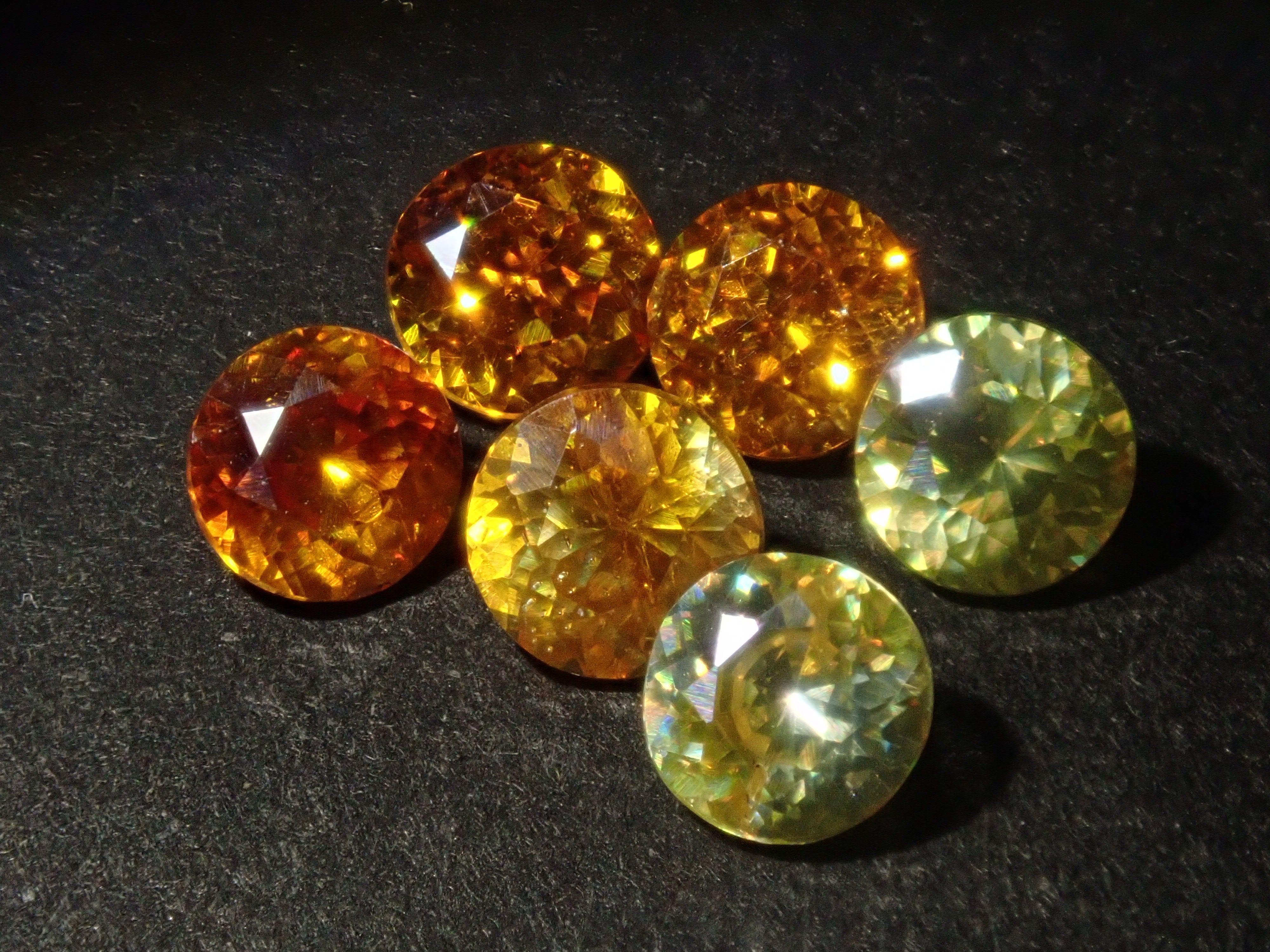 Spanish Sphalerite 1 stone loose (round cut, 4mm) {Multiple purchase discount available}