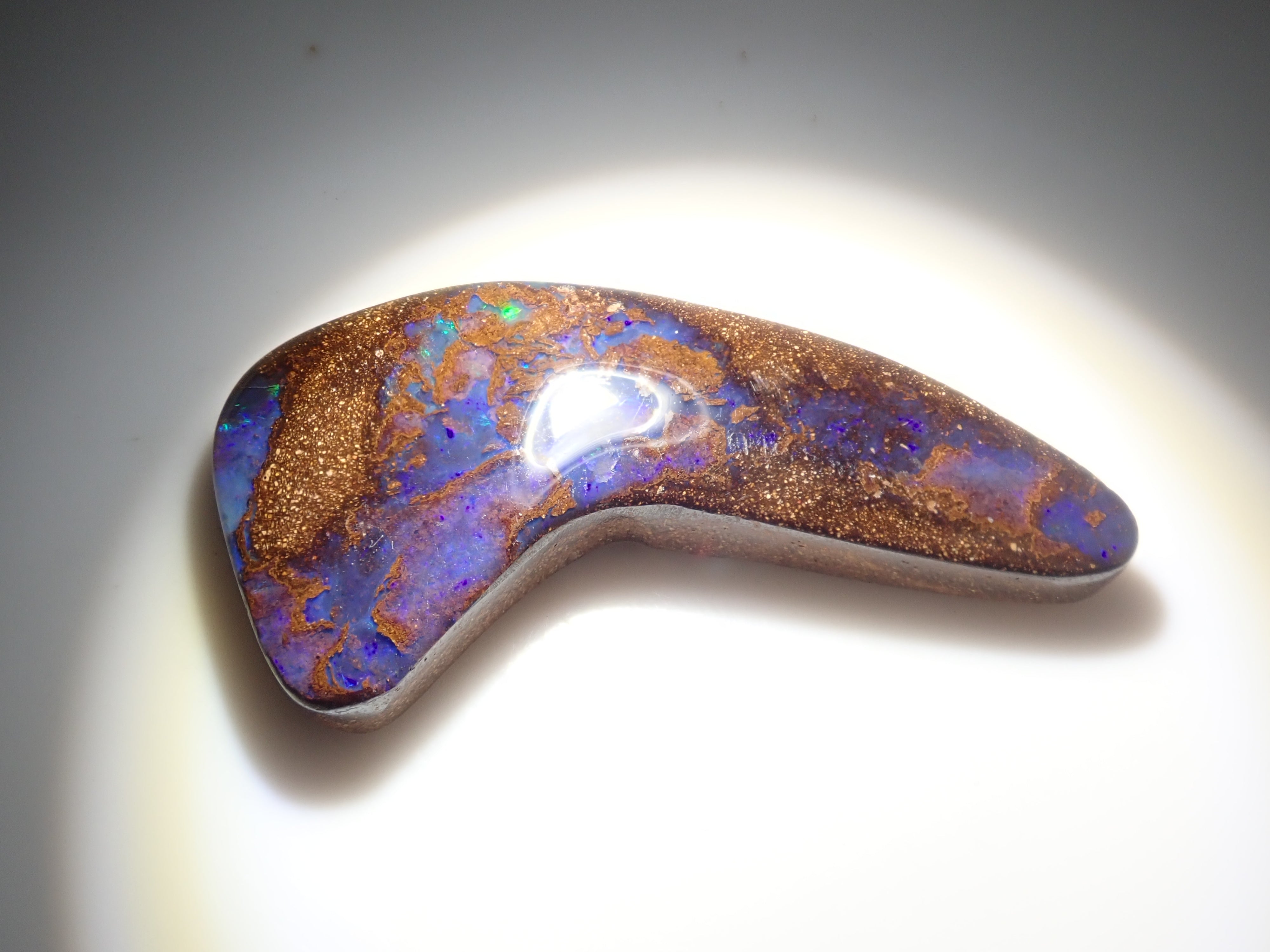 Limited to 7 stones: 1 loose Australian boulder opal (average 25 carats) Multiple purchase discounts available