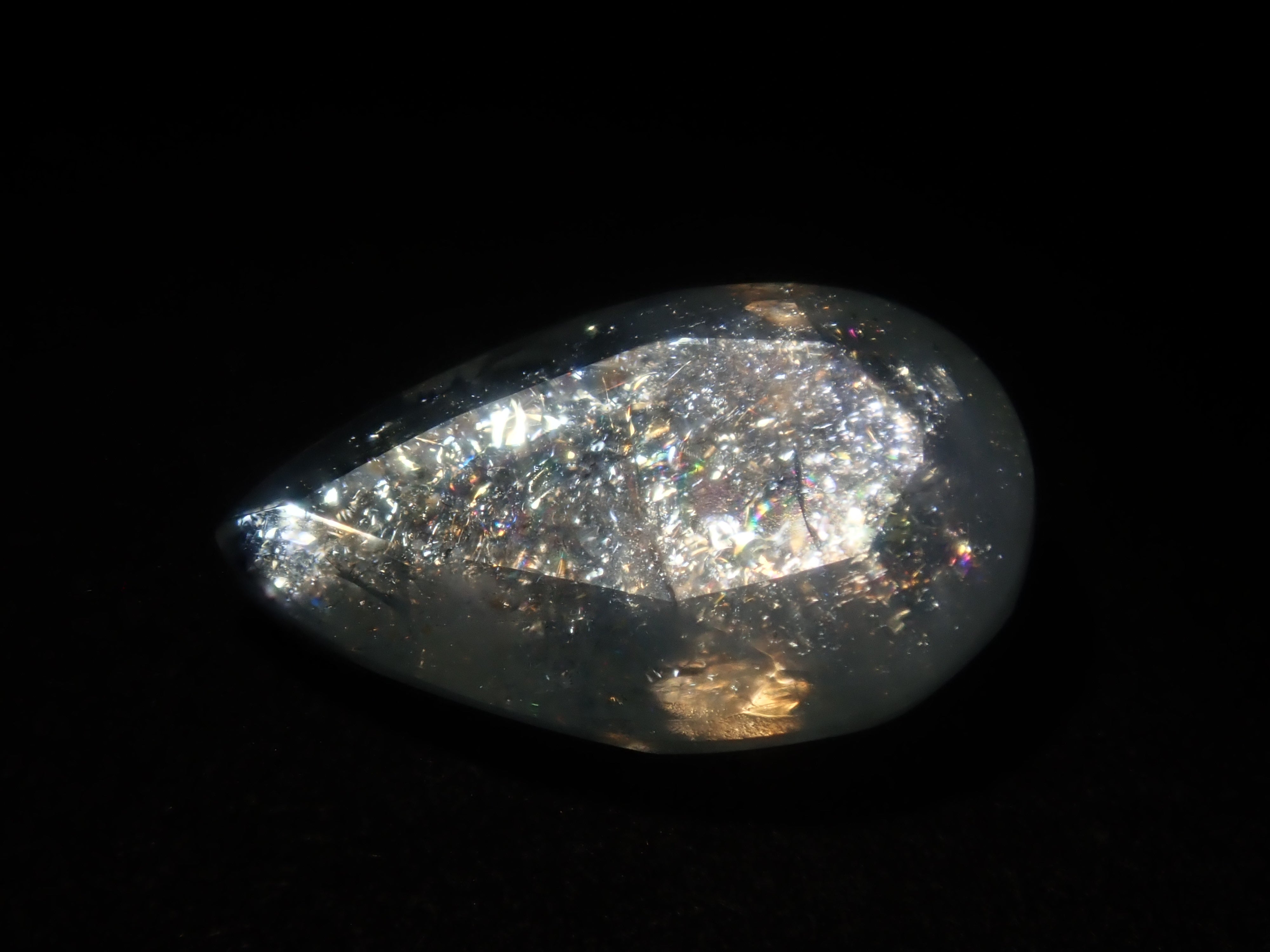 【8/31 22時販売】《限定9石》ブラジル産レインボーアクアマリン1石ルース（平均1.0ct,ペアシェプカット）《複数購入割引有》