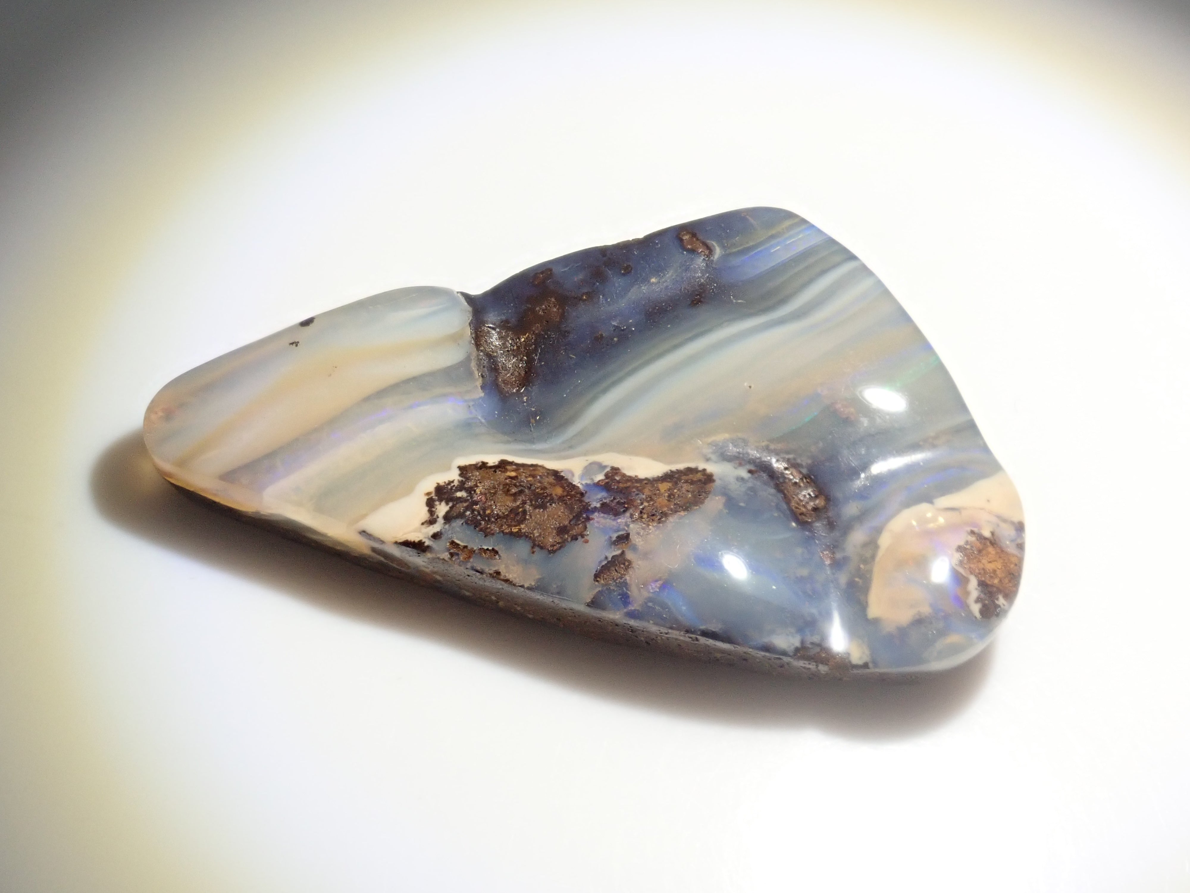 Limited to 7 stones: 1 loose Australian boulder opal (average 25 carats) Multiple purchase discounts available