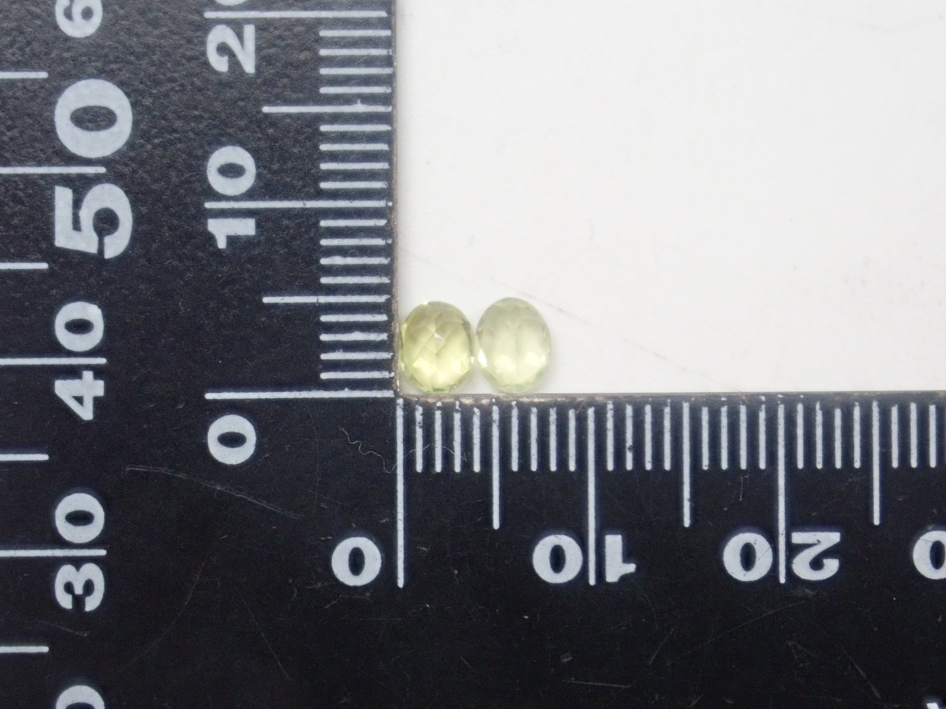 【2月2日晚間10點開始販售】限量20顆寶石：俄羅斯亞歷山大石、金綠寶石雙貓眼石及亞歷山大石扭蛋【多買有優惠】