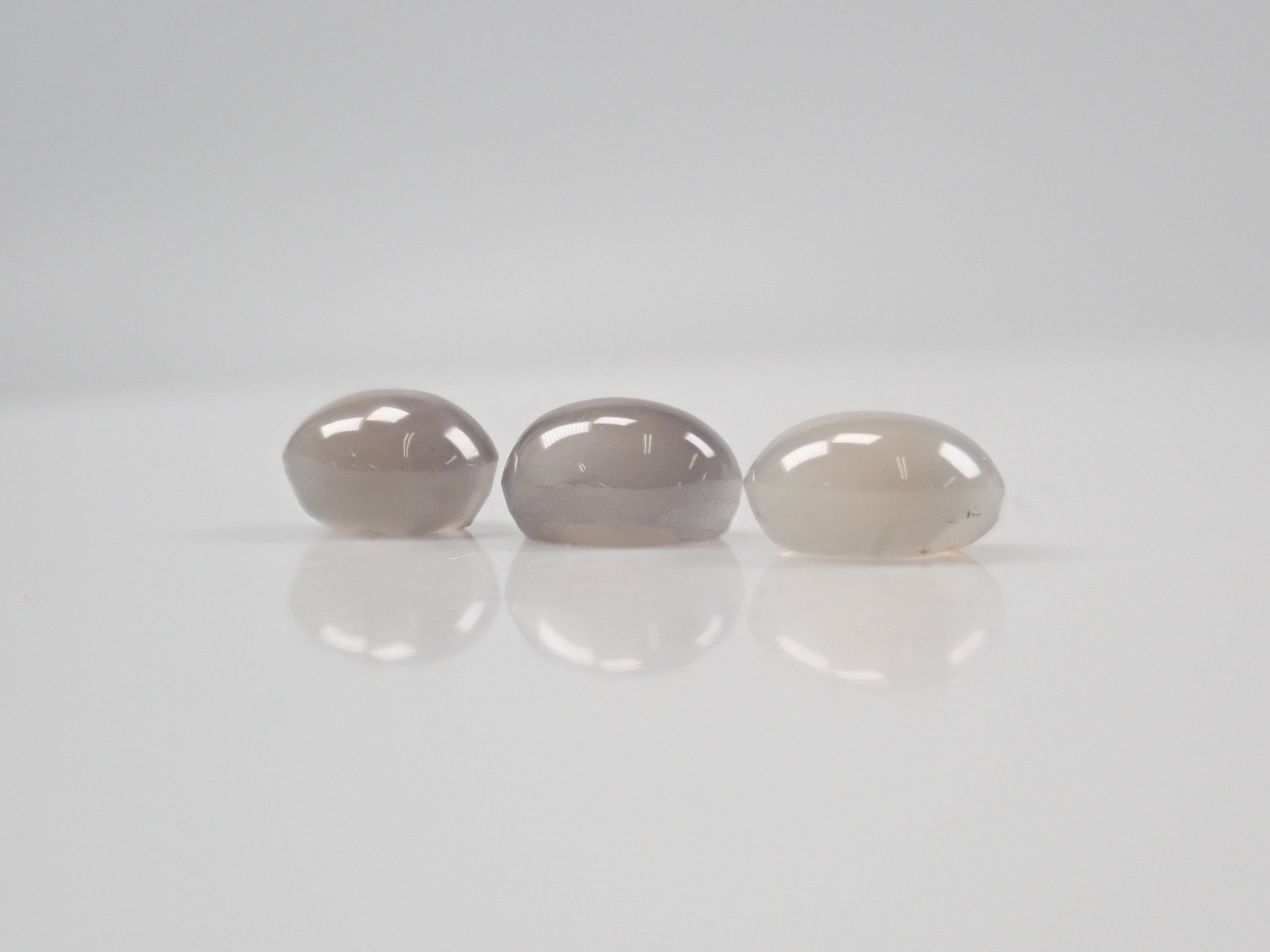 Limited to 8 stones: 1 Indian Sillimanite Cat's Eye Loose Stone (9 x 7 mm) Multiple purchase discounts available