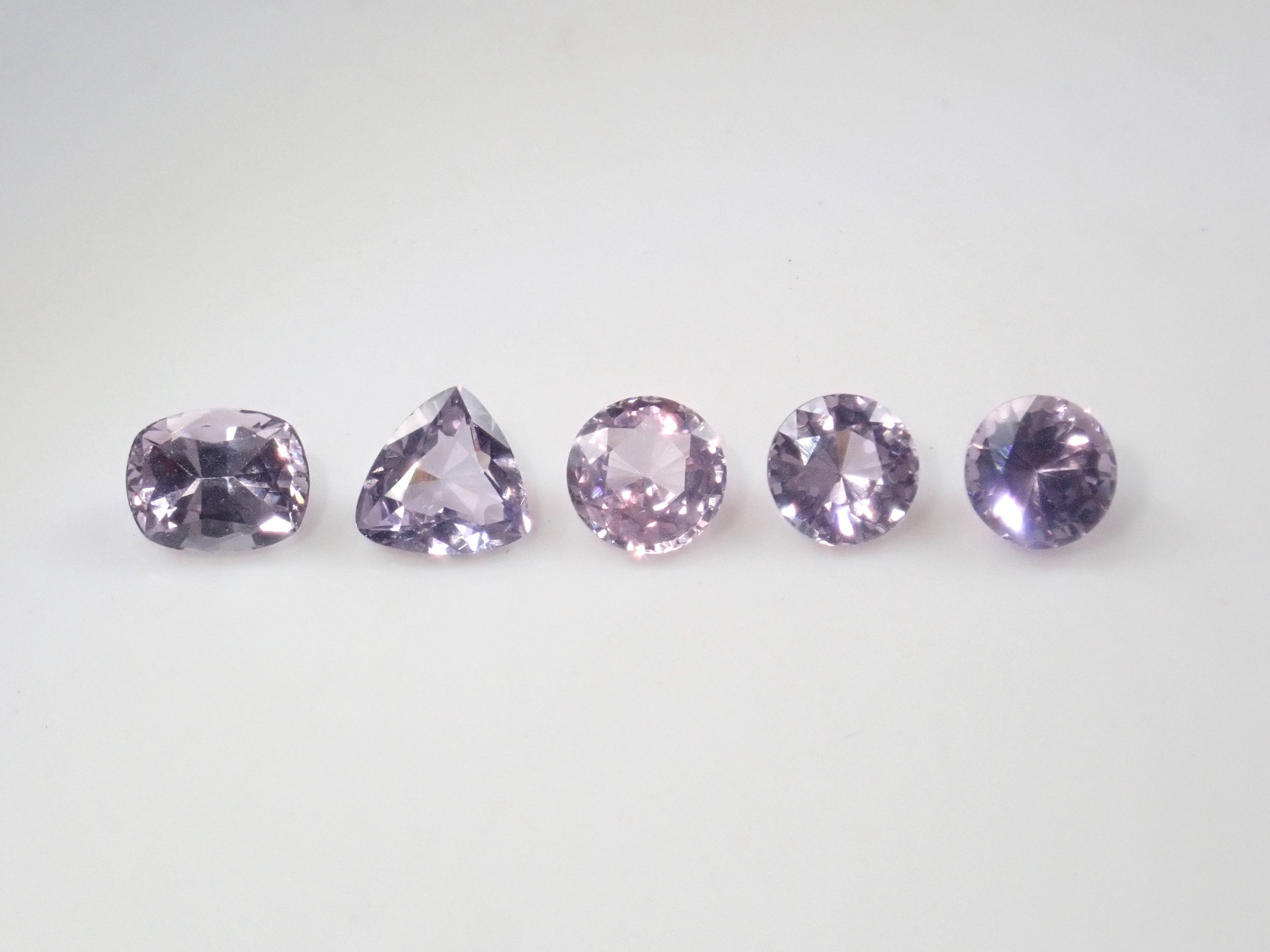 [On sale from 10pm on 8/3] {Limited to 5 stones} 1 loose purple spinel stone from Tajikistan {Multiple purchase discounts available}