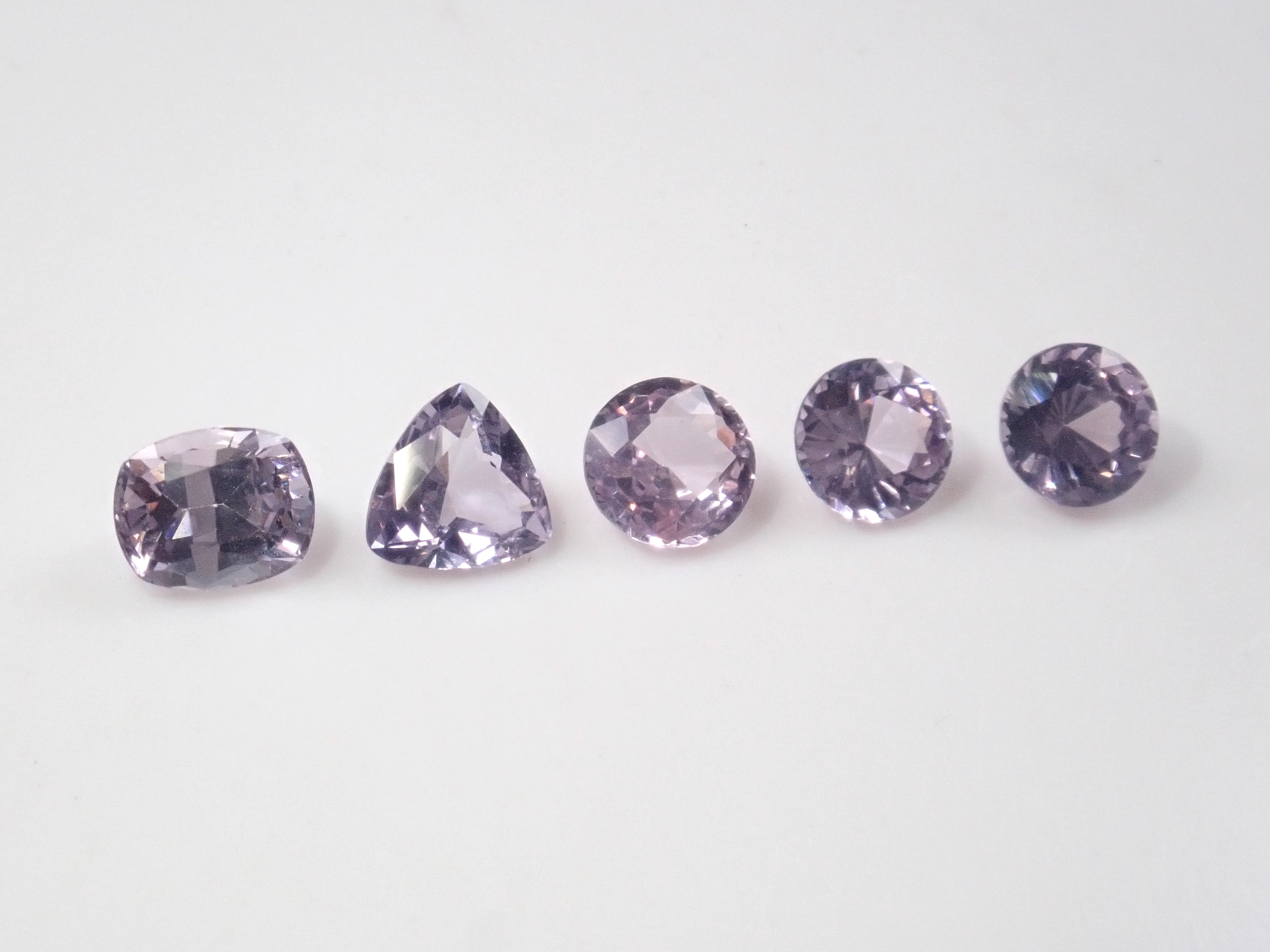 [On sale from 10pm on 8/3] {Limited to 5 stones} 1 loose purple spinel stone from Tajikistan {Multiple purchase discounts available}