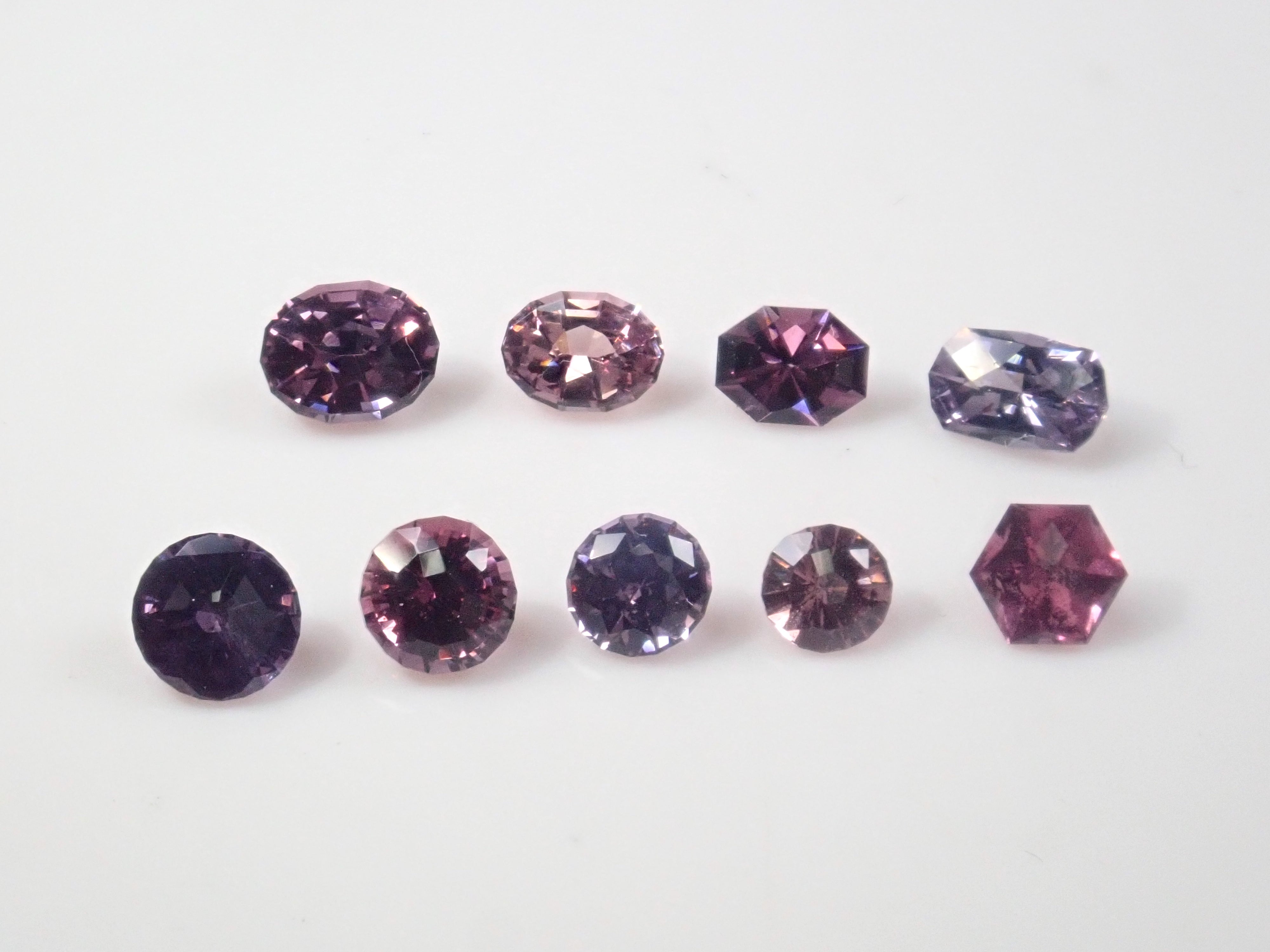 Limited to 10 stones Gem gacha💎 [Mr. Sanje] Tanzanian spinel (1 in 3 will be a red spinel) 1 loose stone [Multiple purchase discounts available]