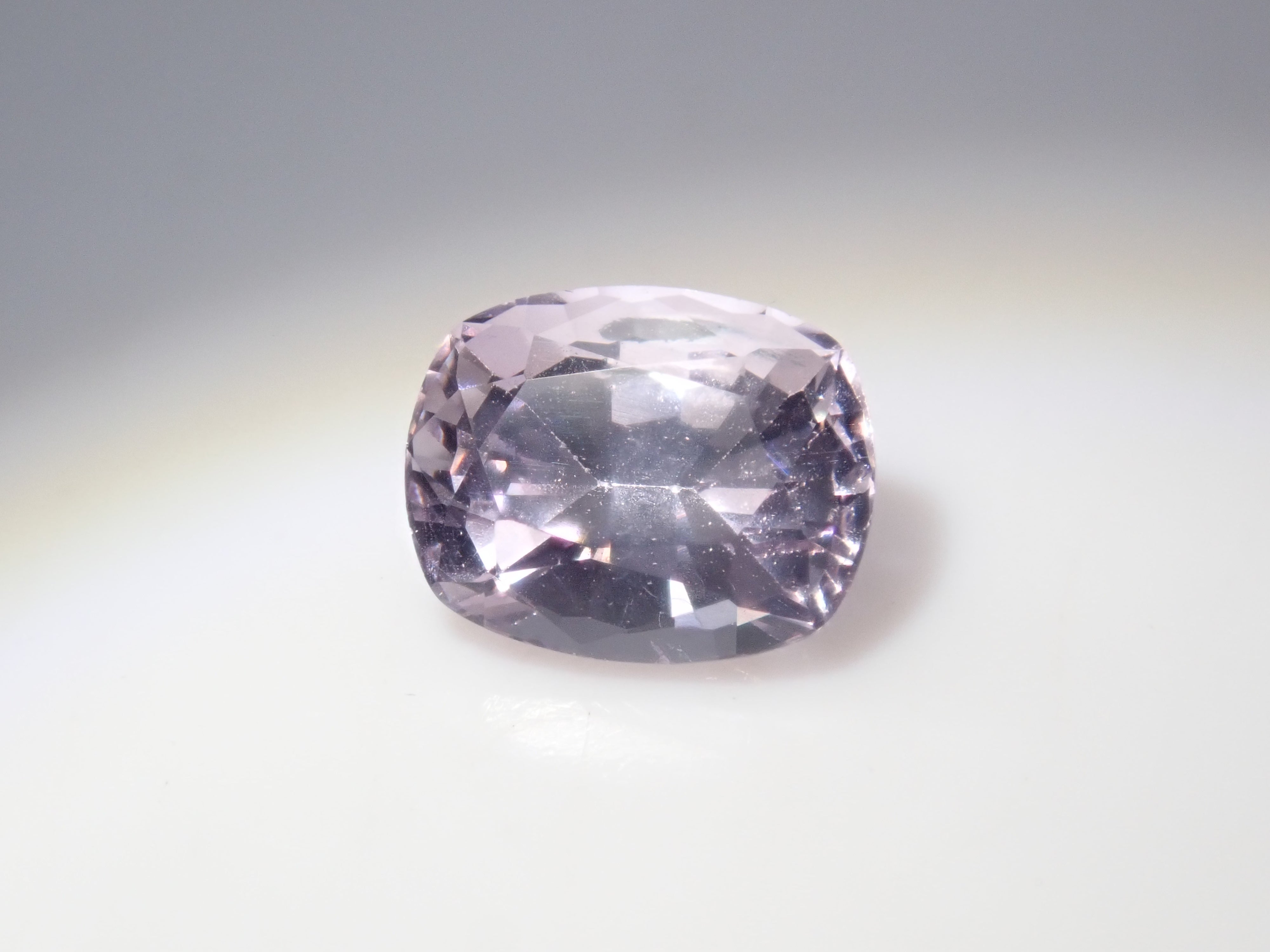 [On sale from 10pm on 8/3] {Limited to 5 stones} 1 loose purple spinel stone from Tajikistan {Multiple purchase discounts available}