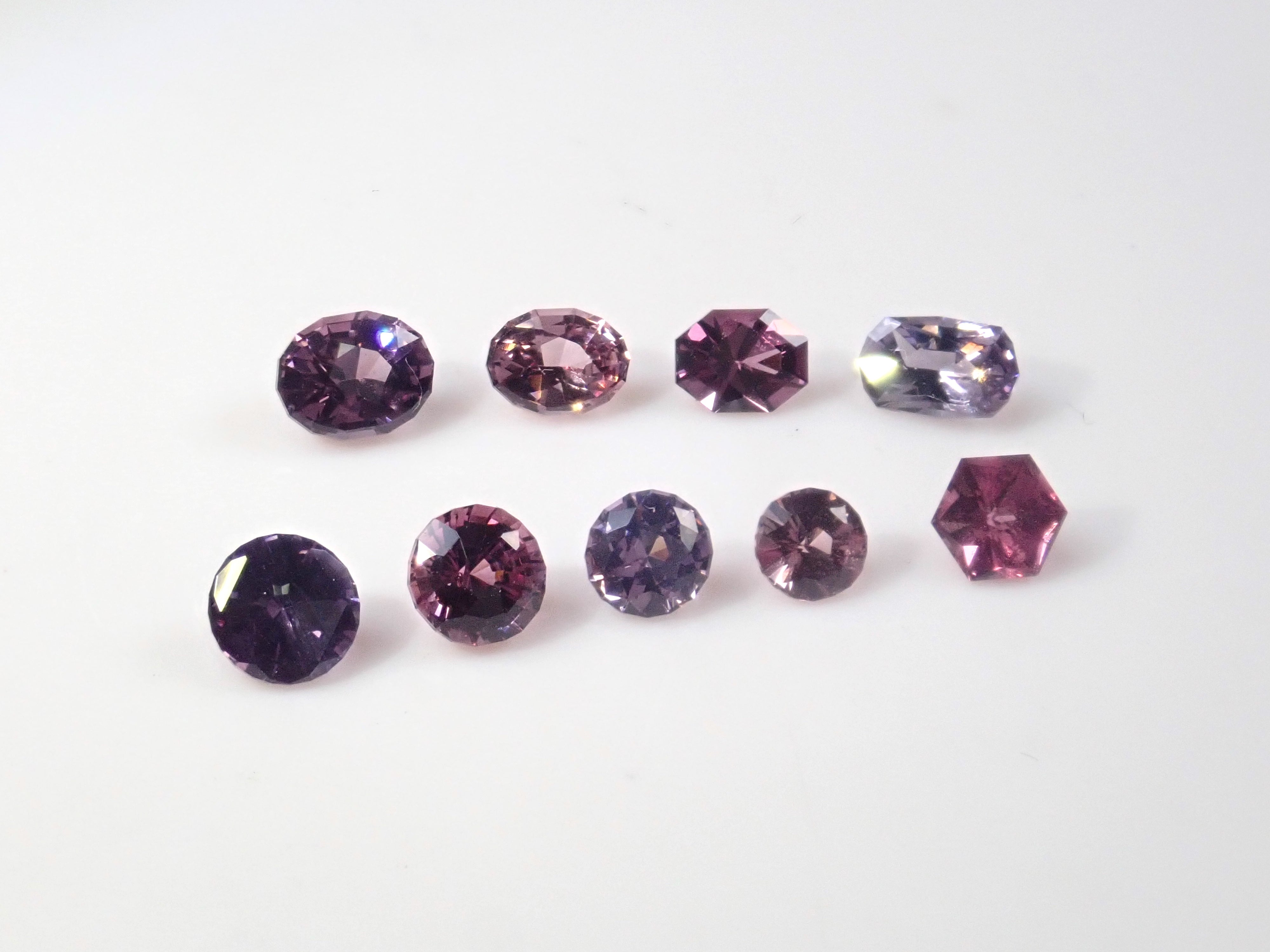 Limited to 10 stones Gem gacha💎 [Mr. Sanje] Tanzanian spinel (1 in 3 will be a red spinel) 1 loose stone [Multiple purchase discounts available]