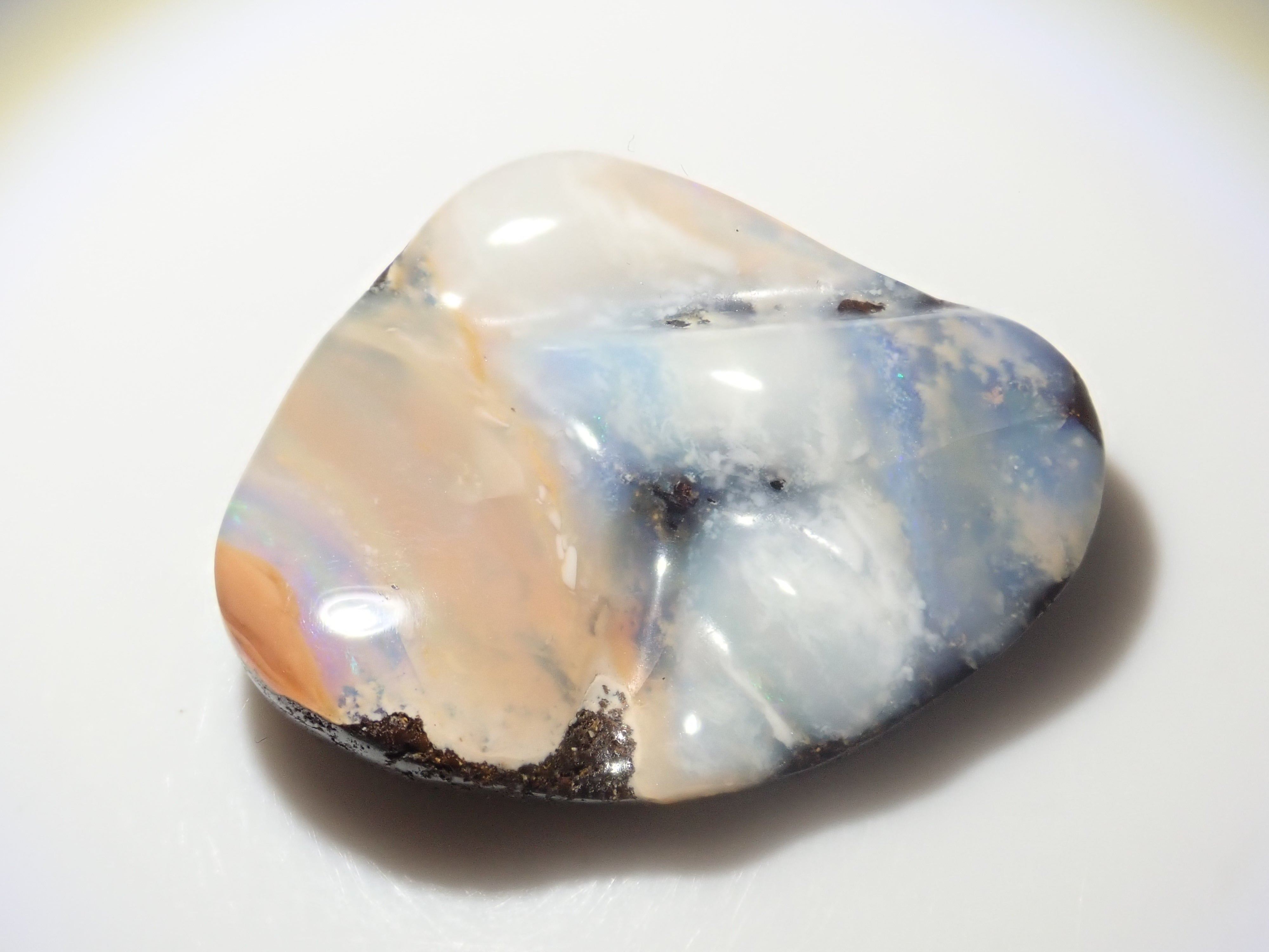 Limited to 7 stones: 1 loose Australian boulder opal (average 25 carats) Multiple purchase discounts available