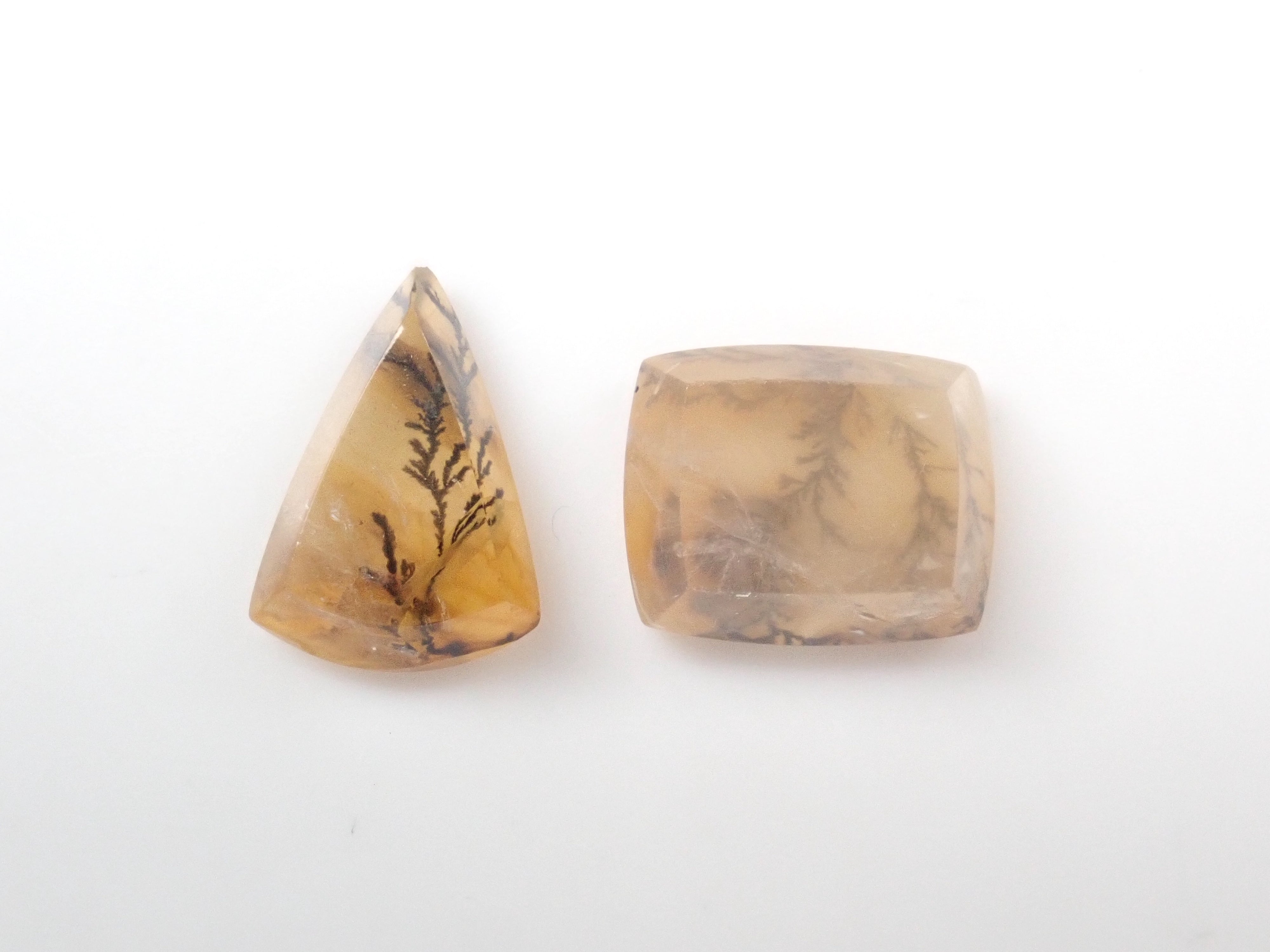 [On sale at 10pm on 2/22] {Limited to 2 stones} {New in Tucson} 1 loose Brazilian dendritic quartz stone (average 2.6ct) {Multiple purchase discounts available}