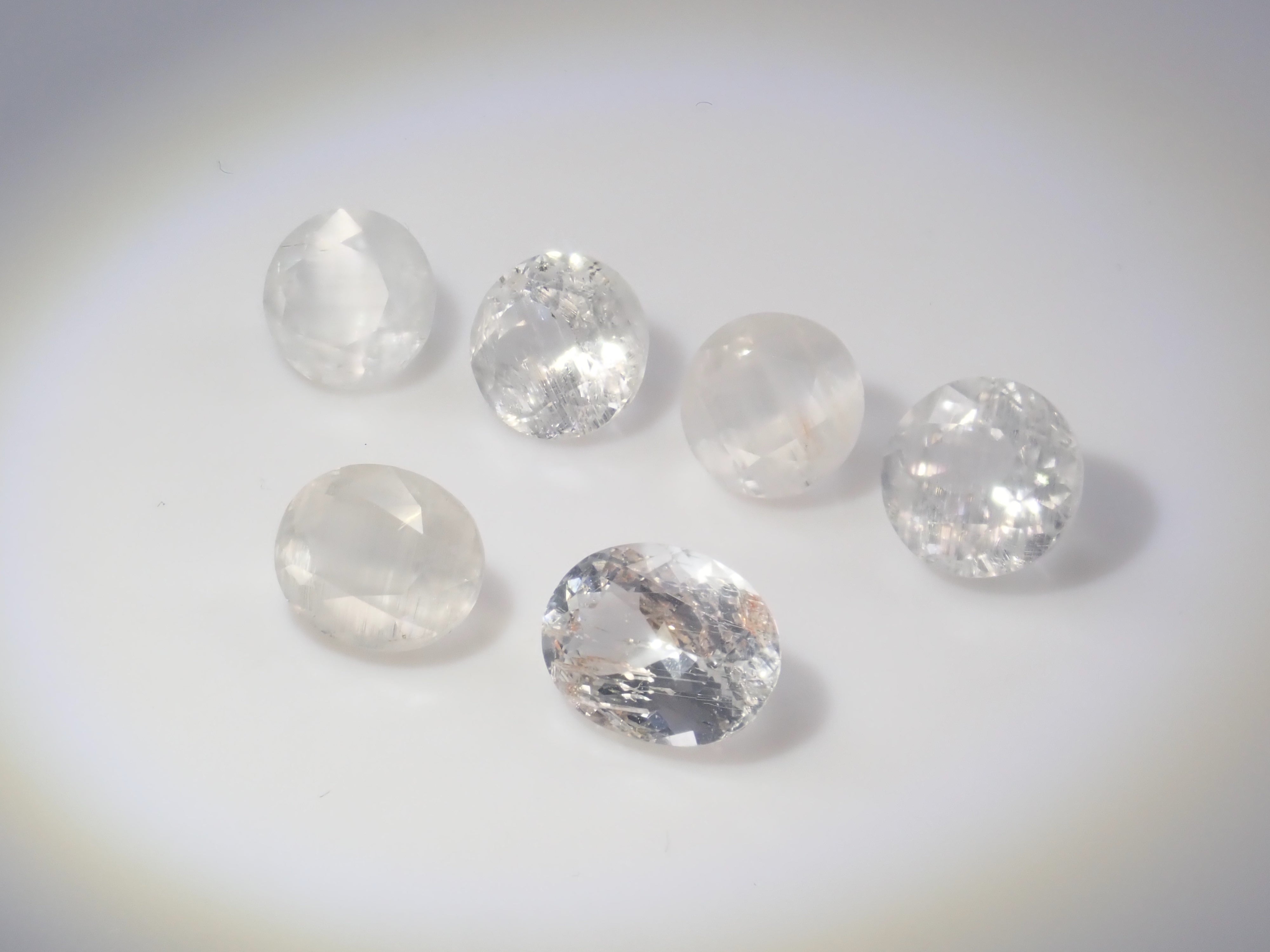 Limited to 6 stones: 1 loose Madagascar needle-in topaz (average 1.8 carats) Multiple purchase discounts available