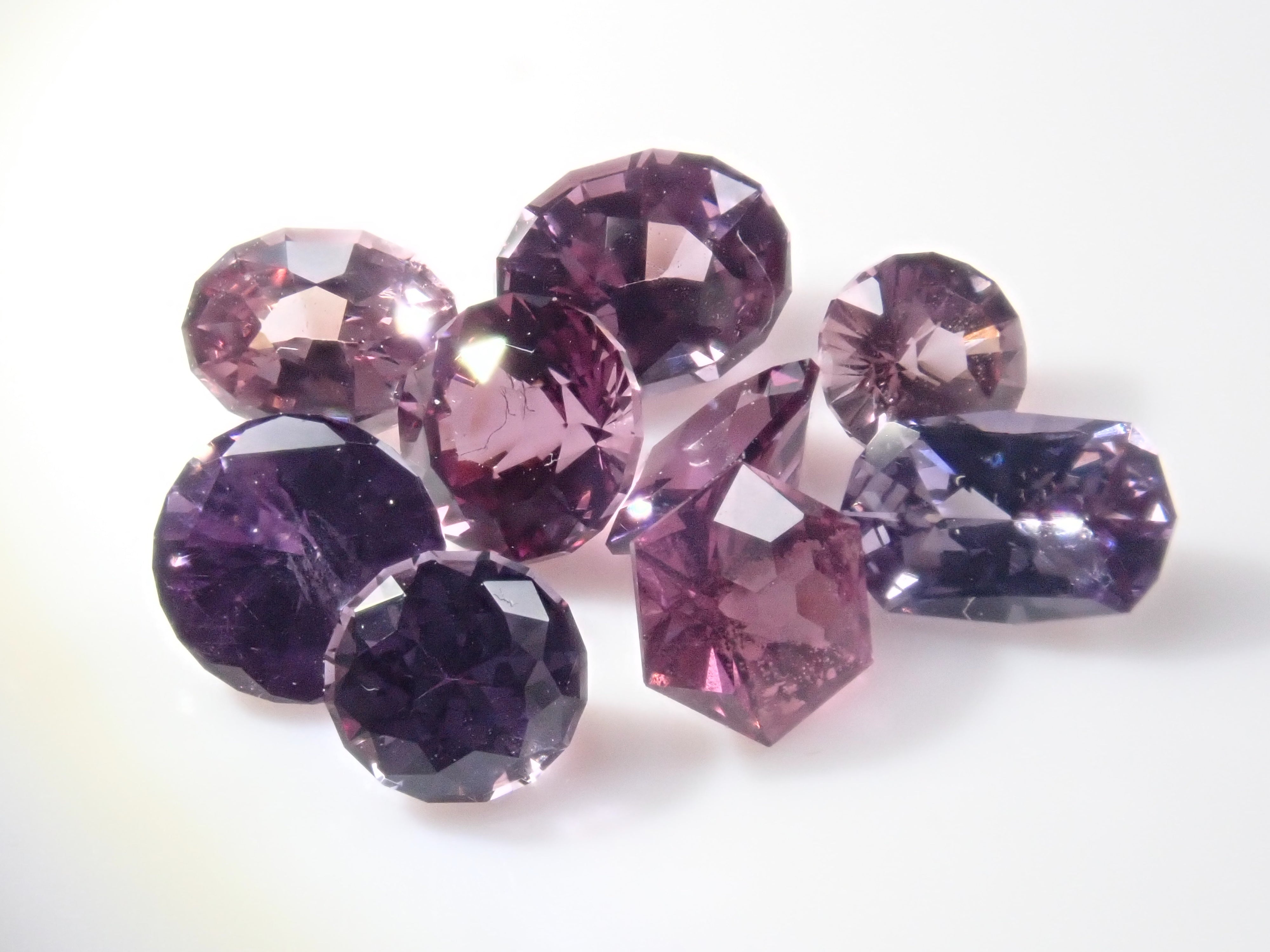 Limited to 10 stones Gem gacha💎 [Mr. Sanje] Tanzanian spinel (1 in 3 will be a red spinel) 1 loose stone [Multiple purchase discounts available]